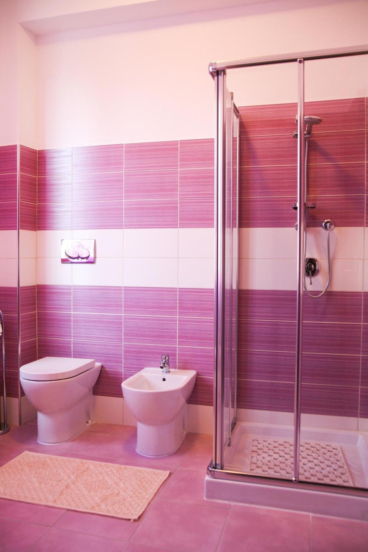 Single Room with Small Double Bed photo 2