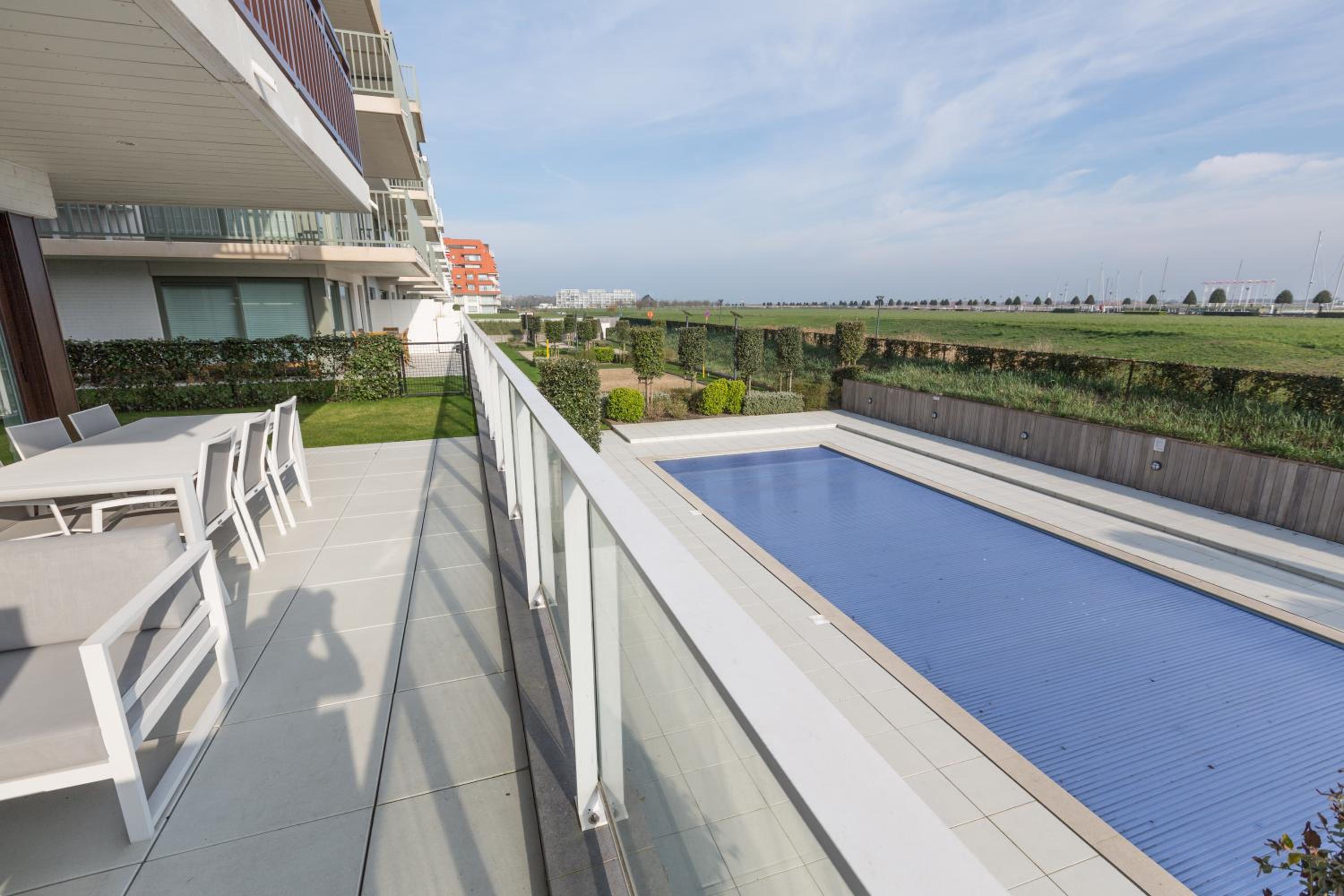 Apartment with Pool View  photo 2