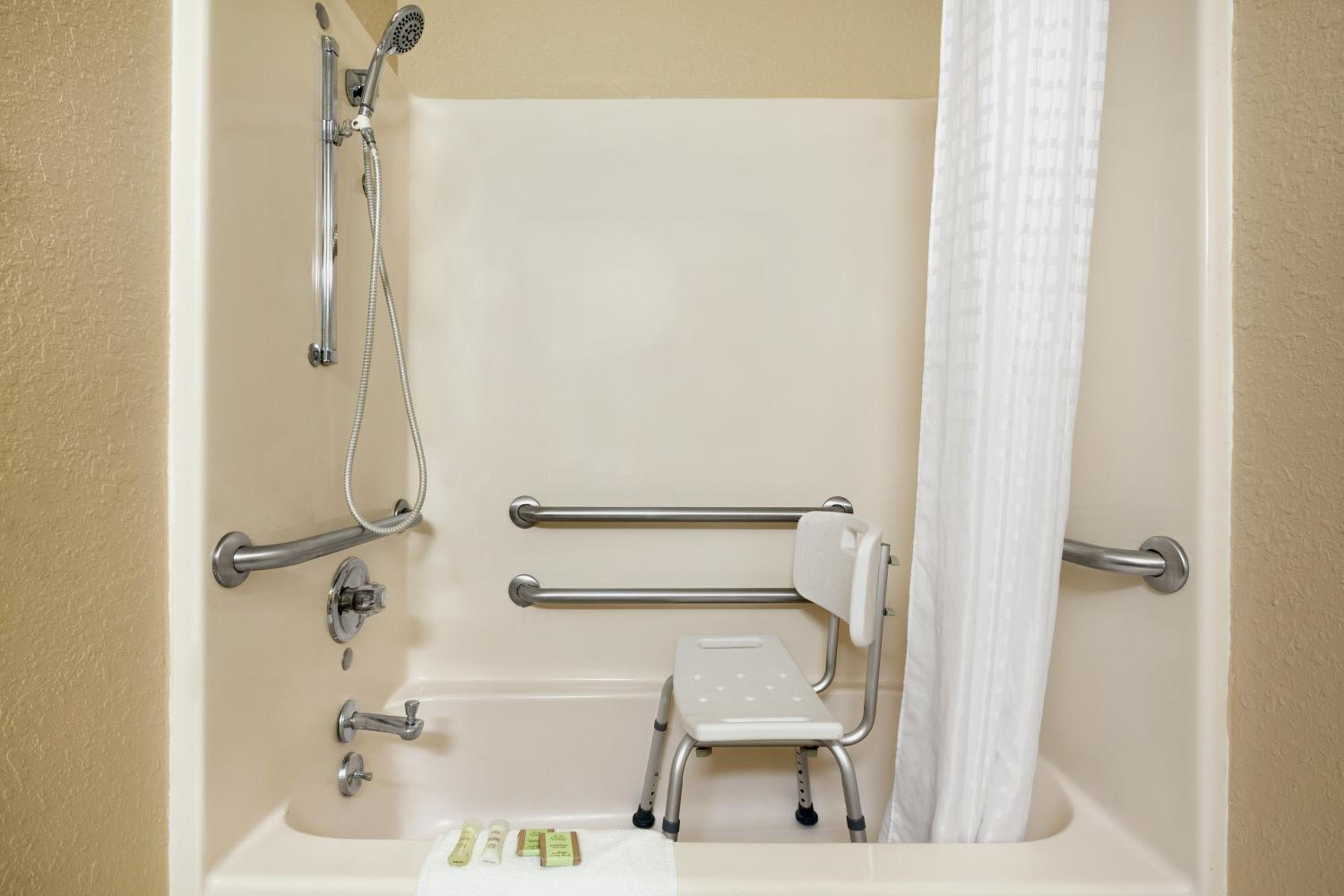 Queen Room - Disability Access/Non-Smoking - Photo 4