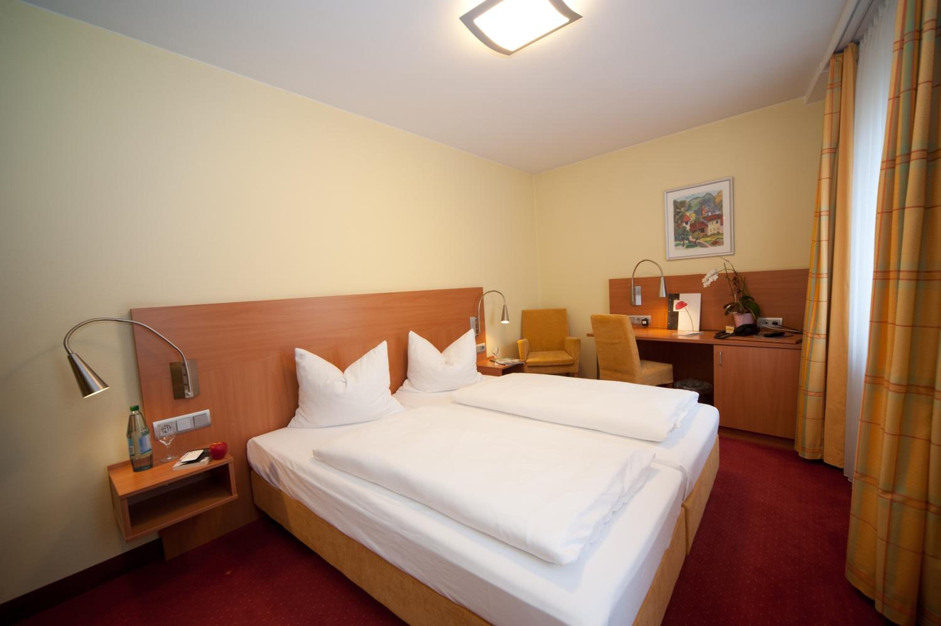 Standard Double Room - Photo 1