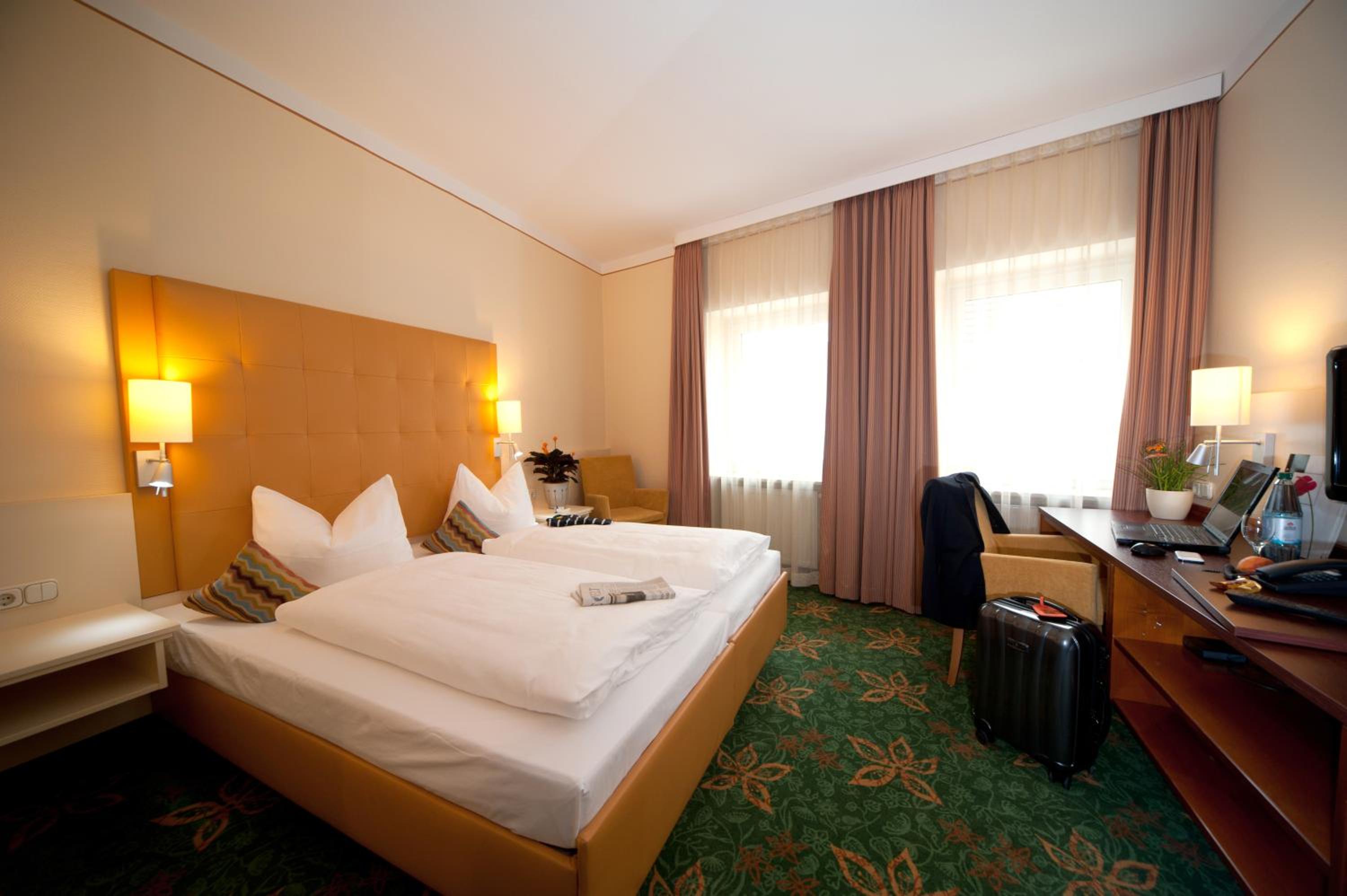 Standard Double Room - Photo 3