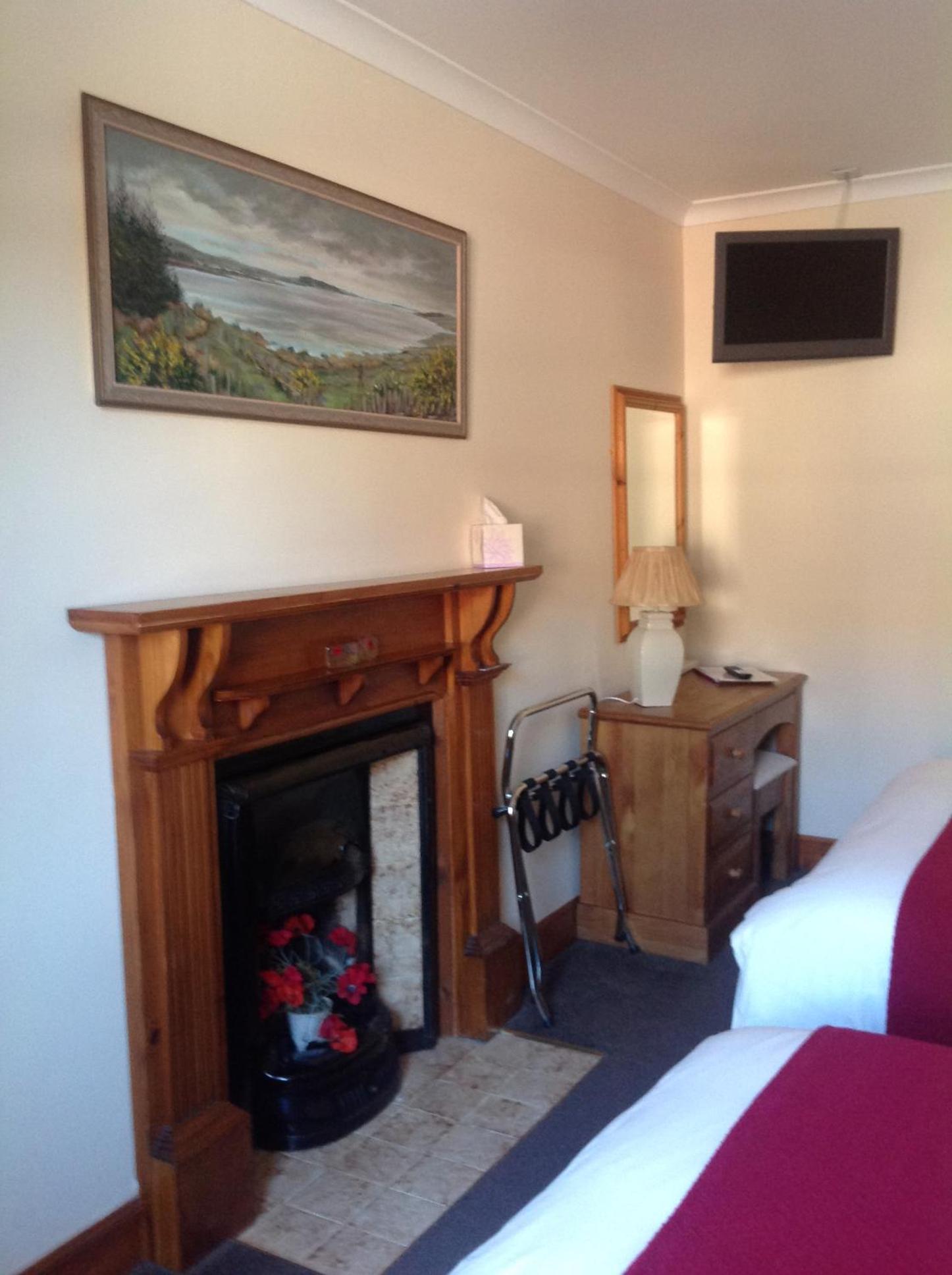 Family Room - Photo 2