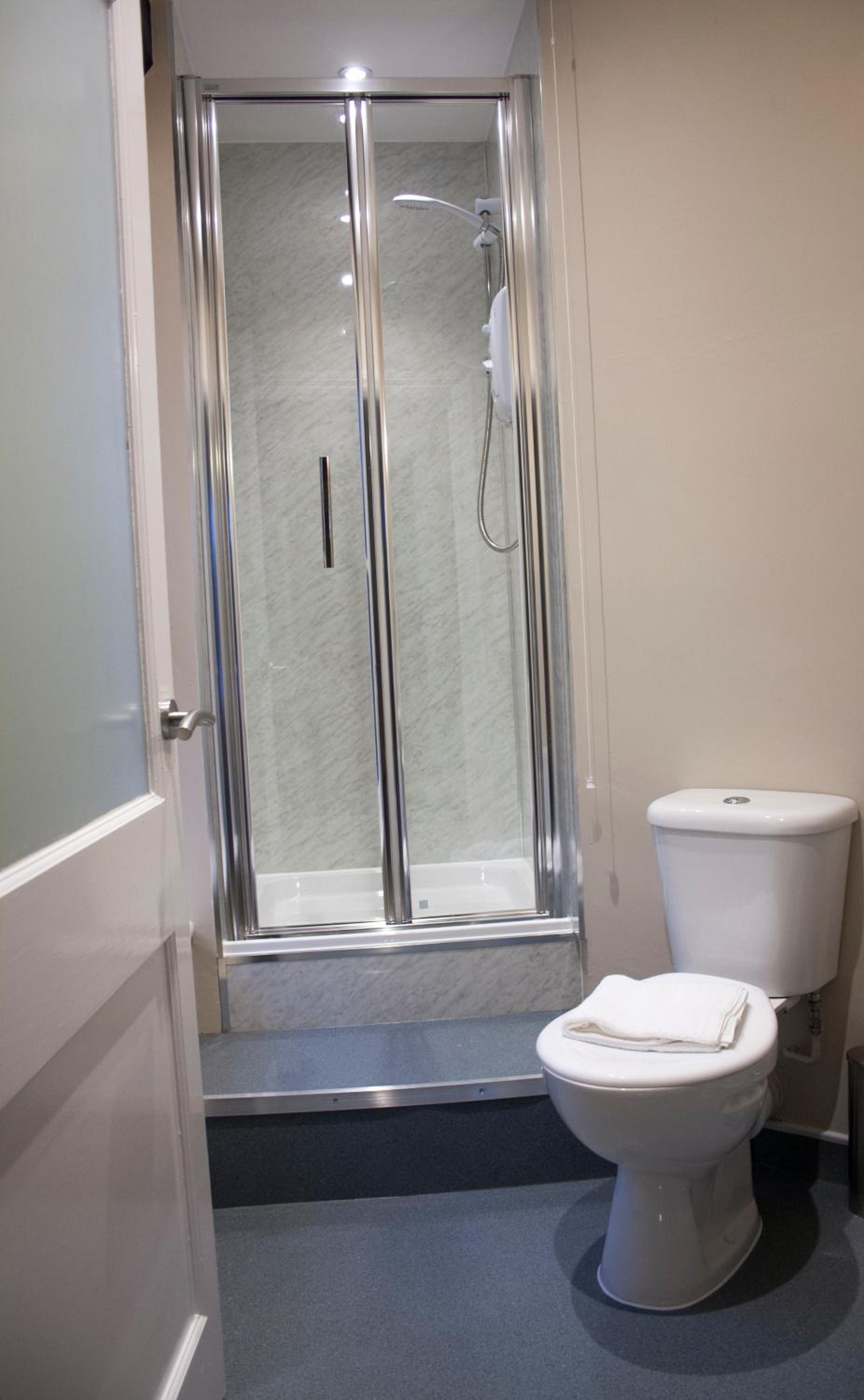 Deluxe Double Room with Shower - Photo 2
