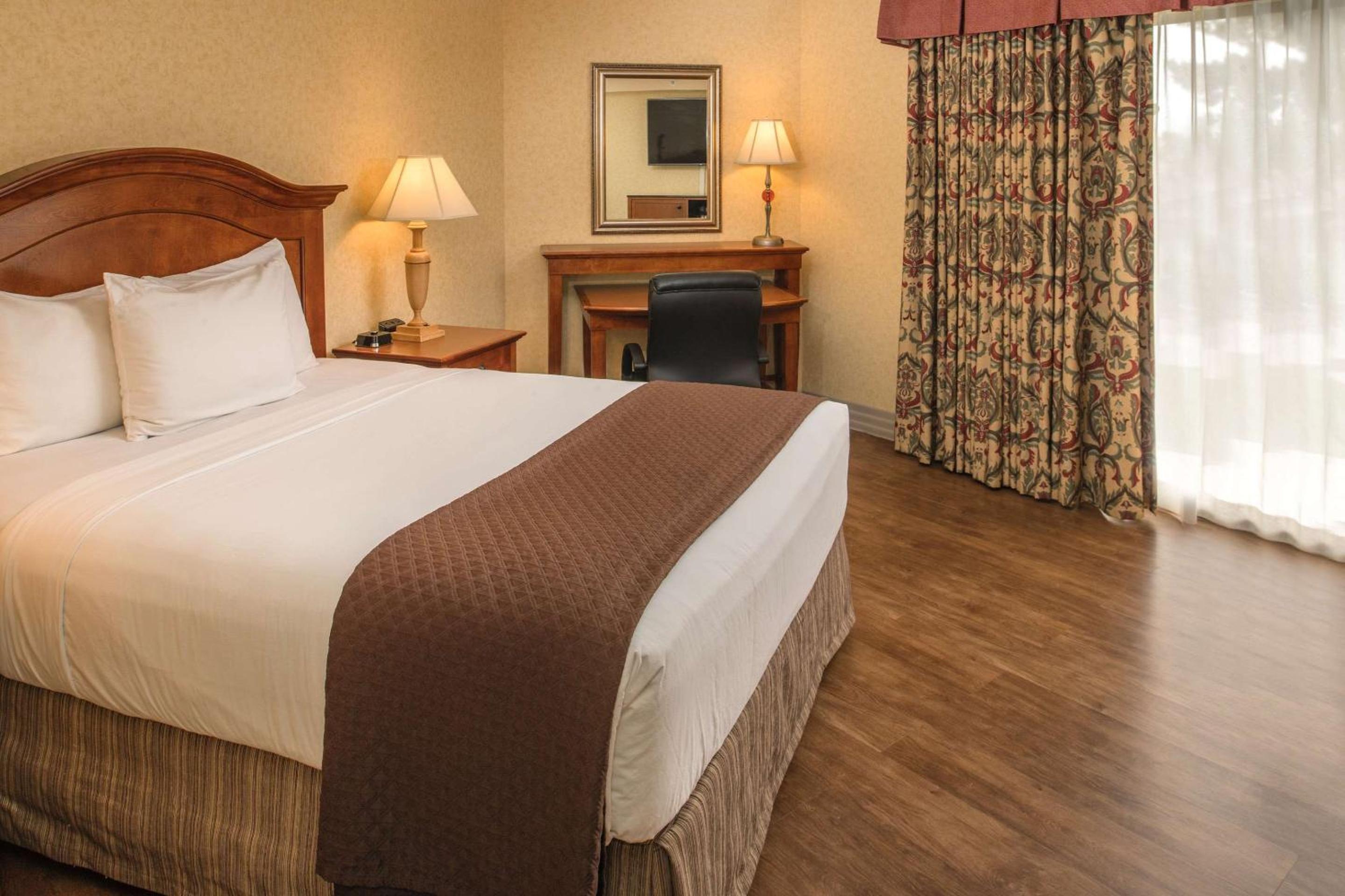 Tower Queen Room photo 2