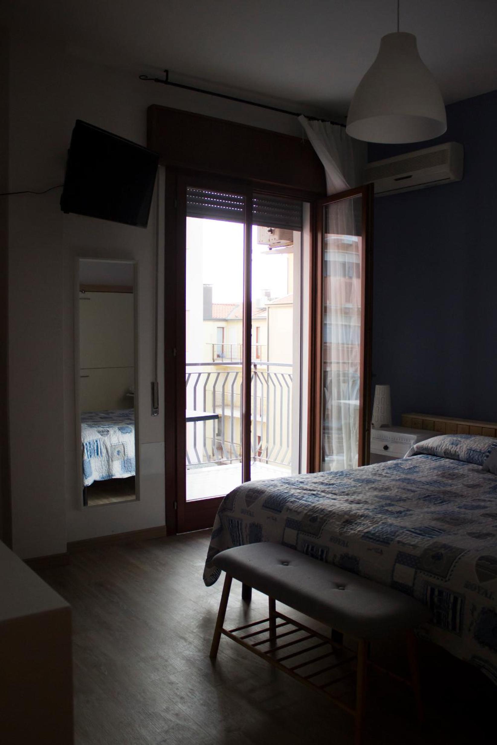 Quadruple Room with Terrace - Photo 9