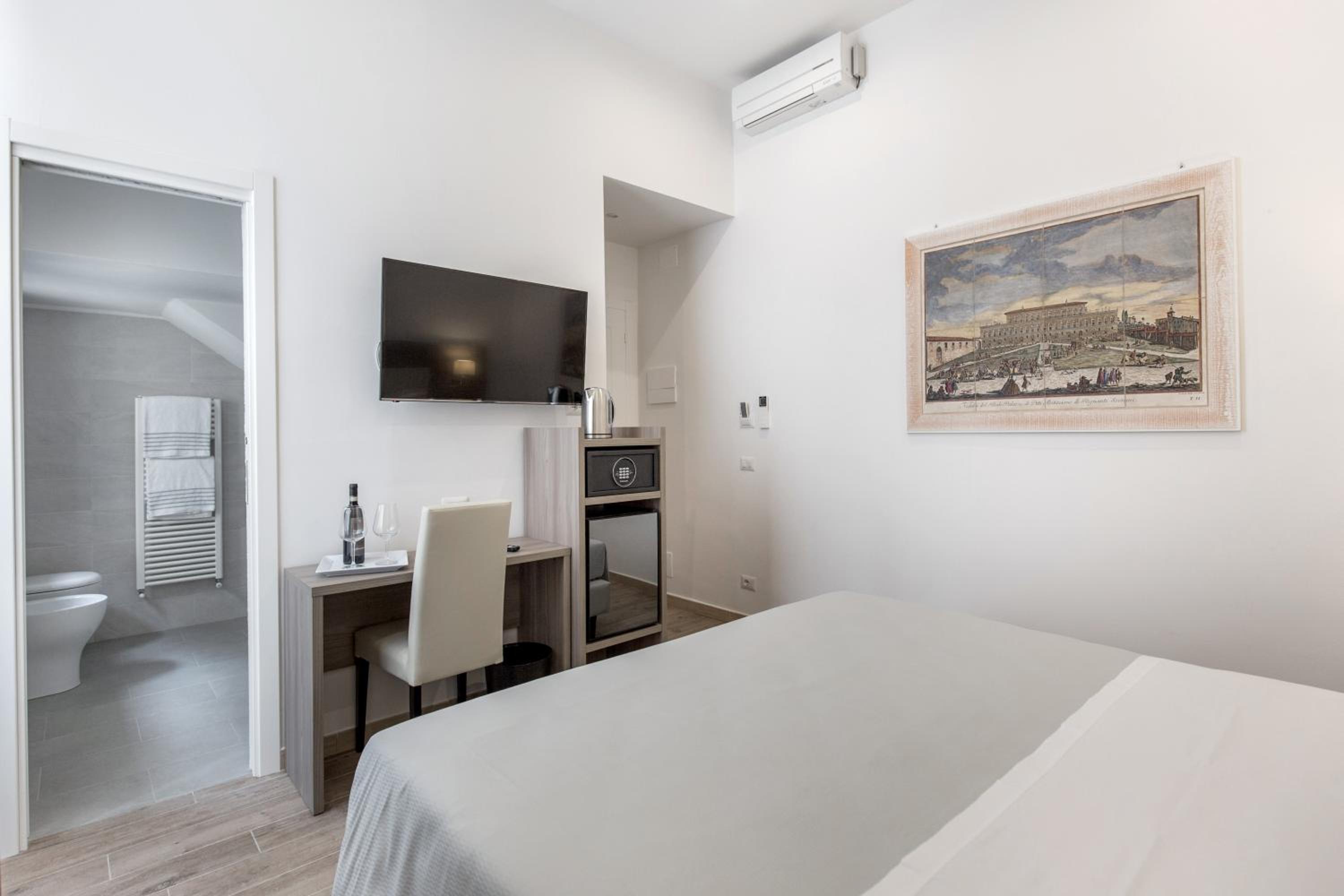 Economy Double or Twin Room photo 1