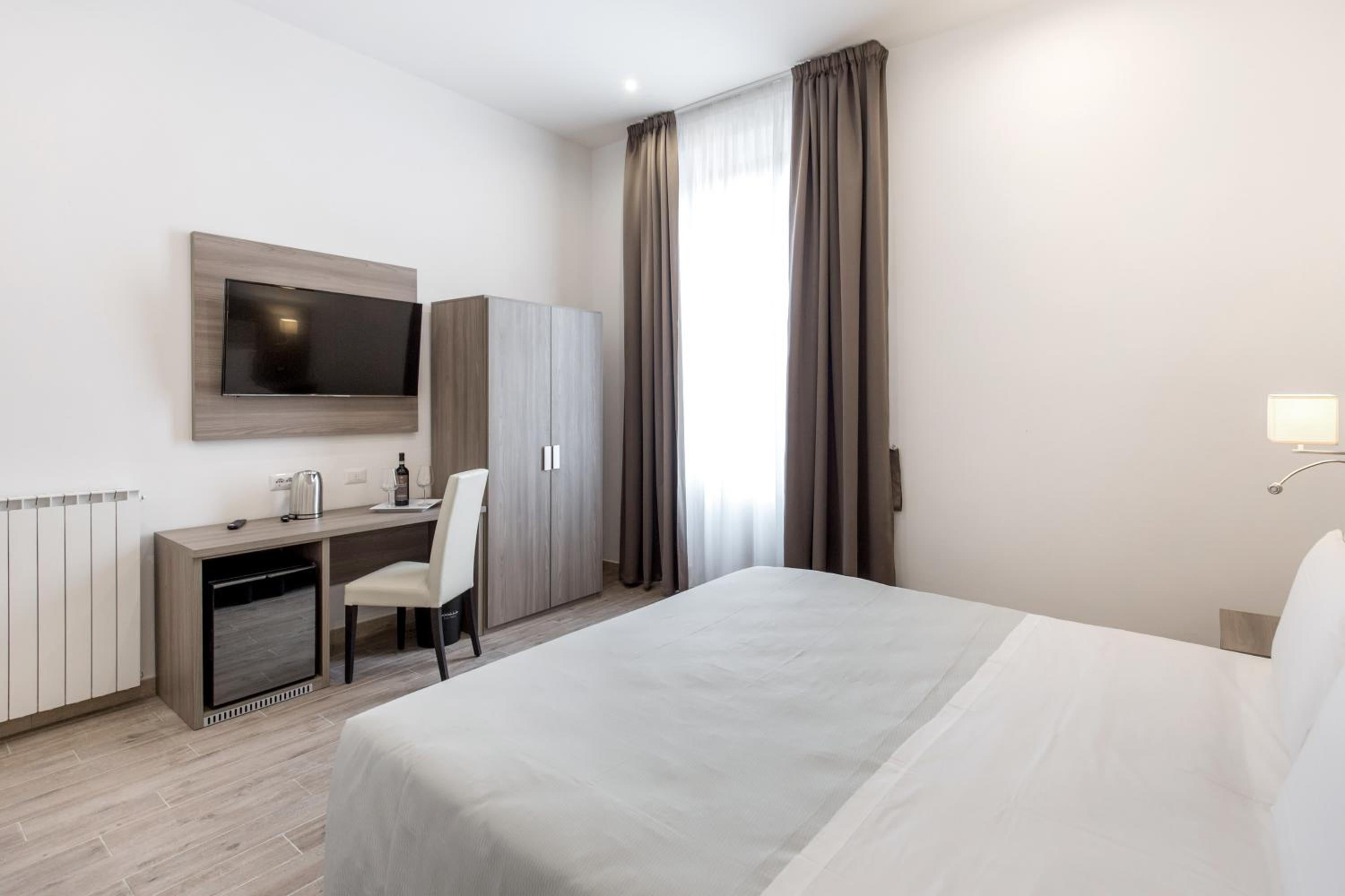Superior Double or Twin Room with Balcony photo 2