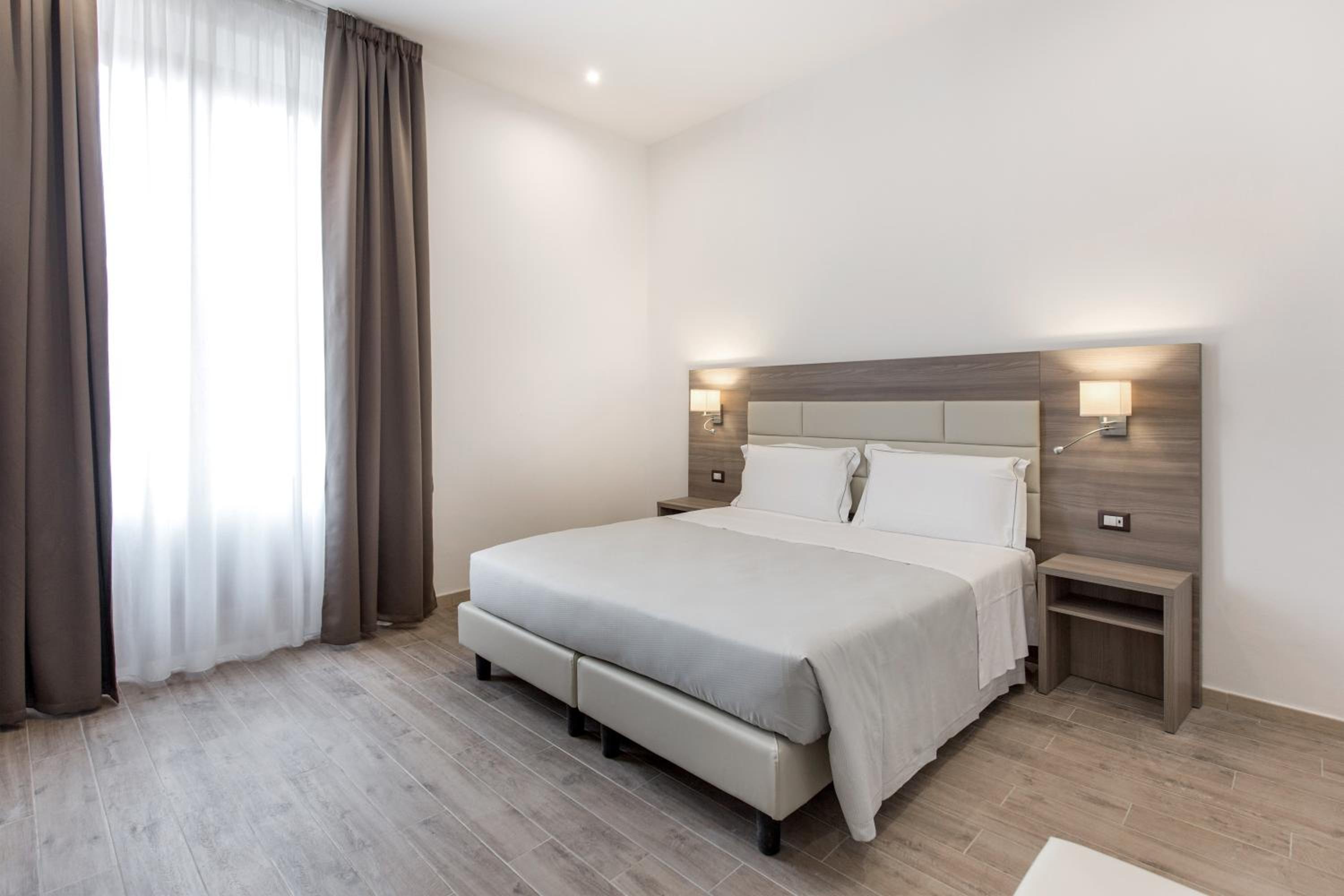 Superior Double or Twin Room with Balcony photo 3