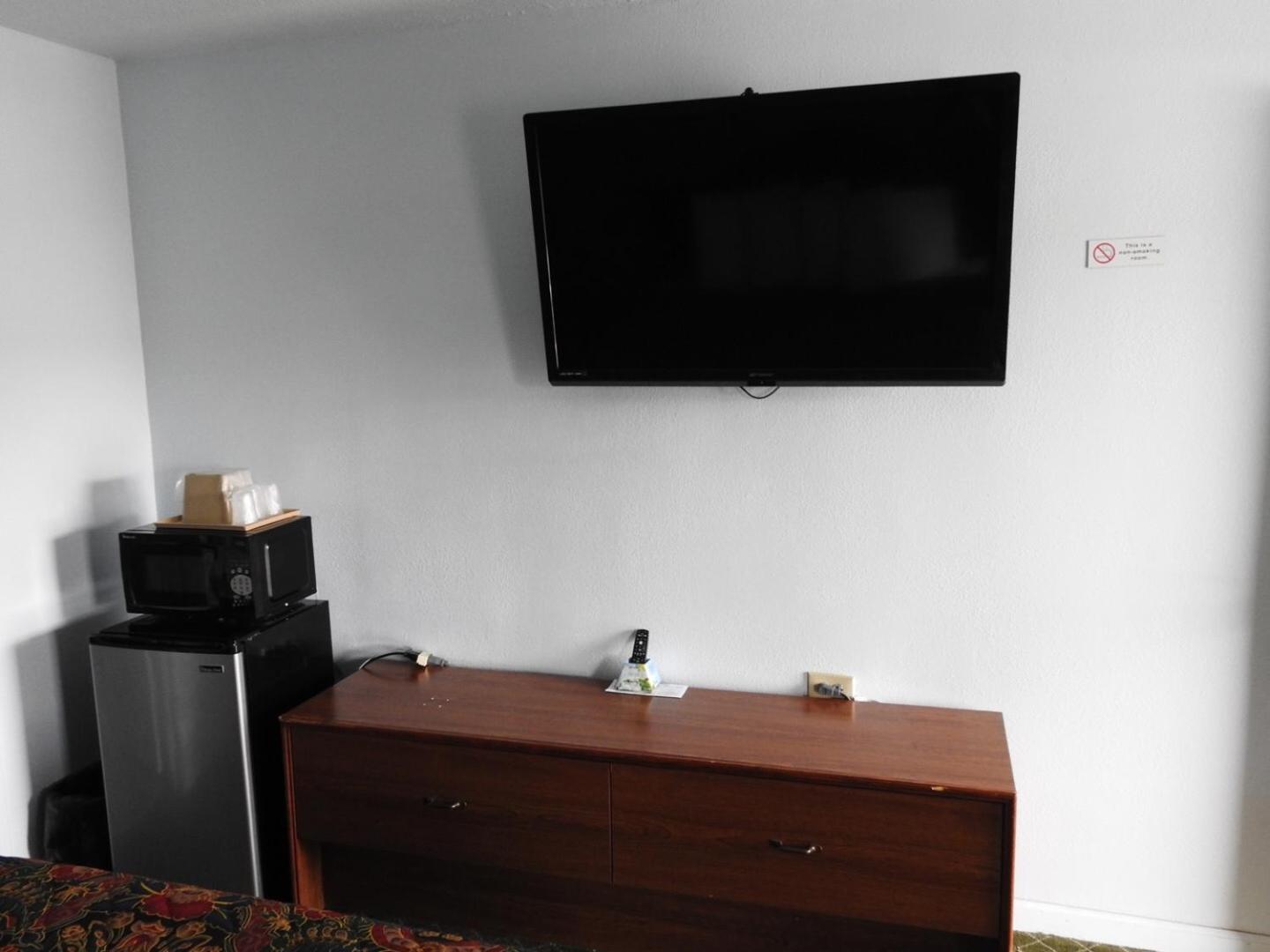 Queen Room with Two Queen Beds with Kitchenette