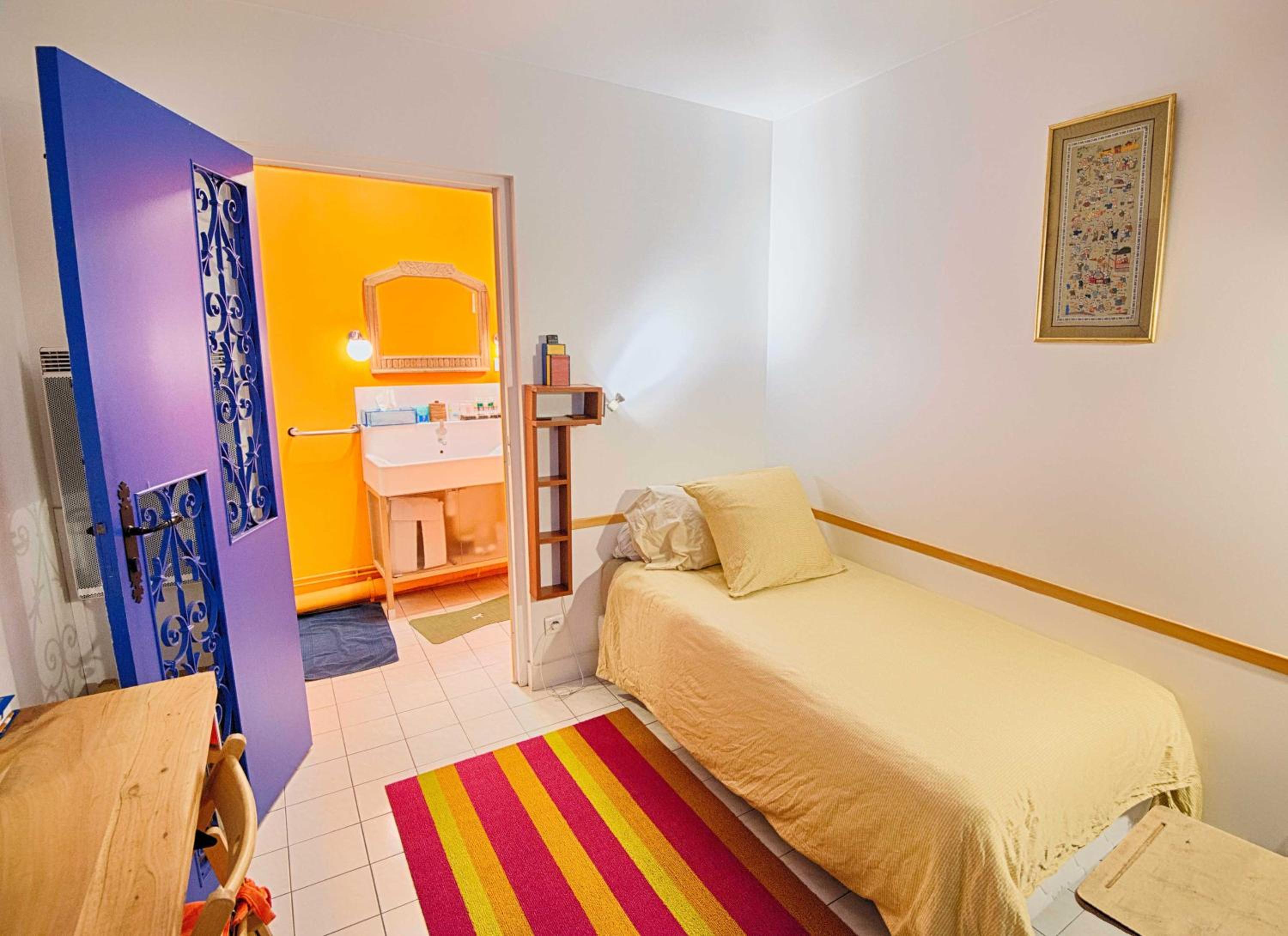 Single Room with Private External Bathroom