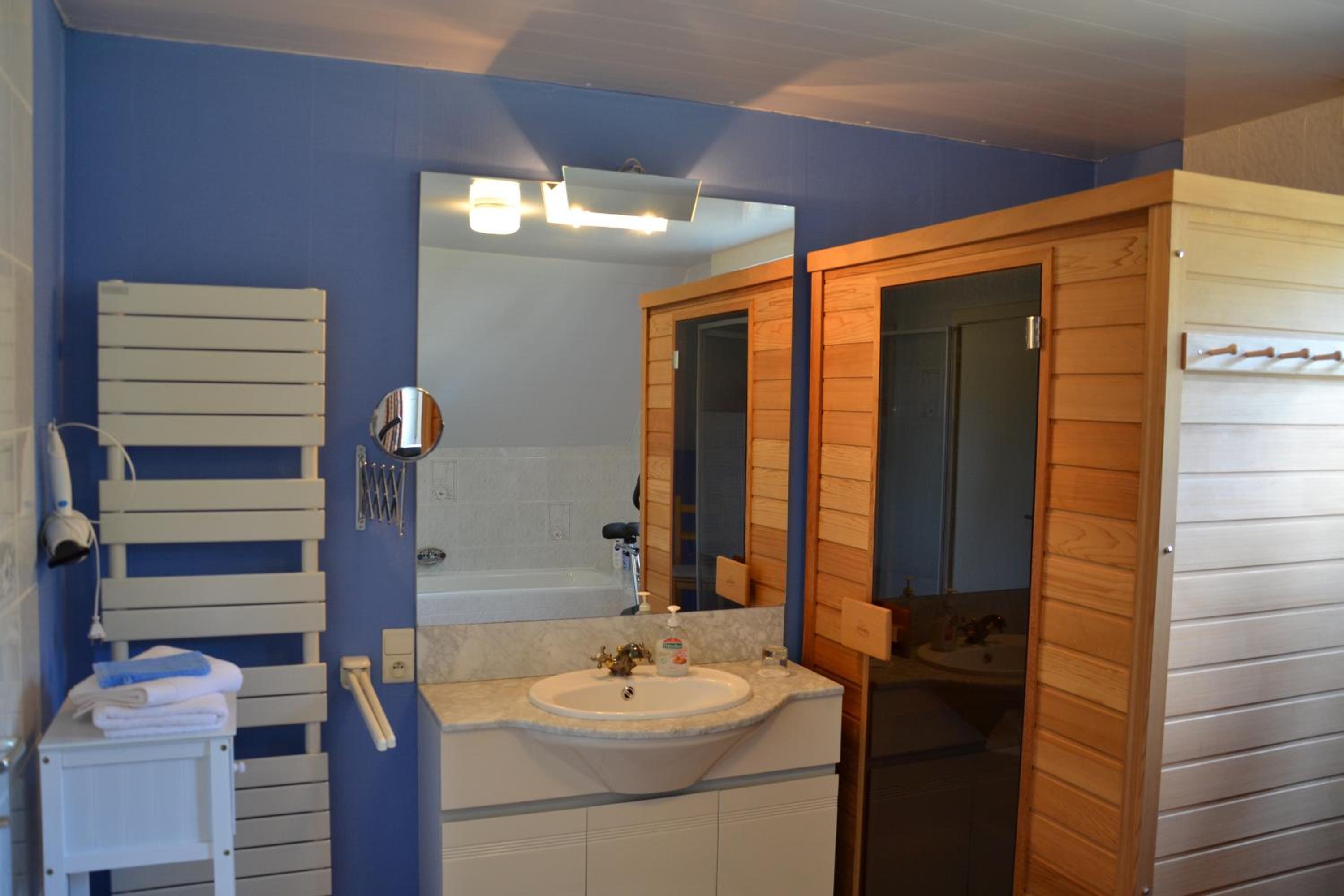 Comfort Quadruple Room with Kitchen photo 2