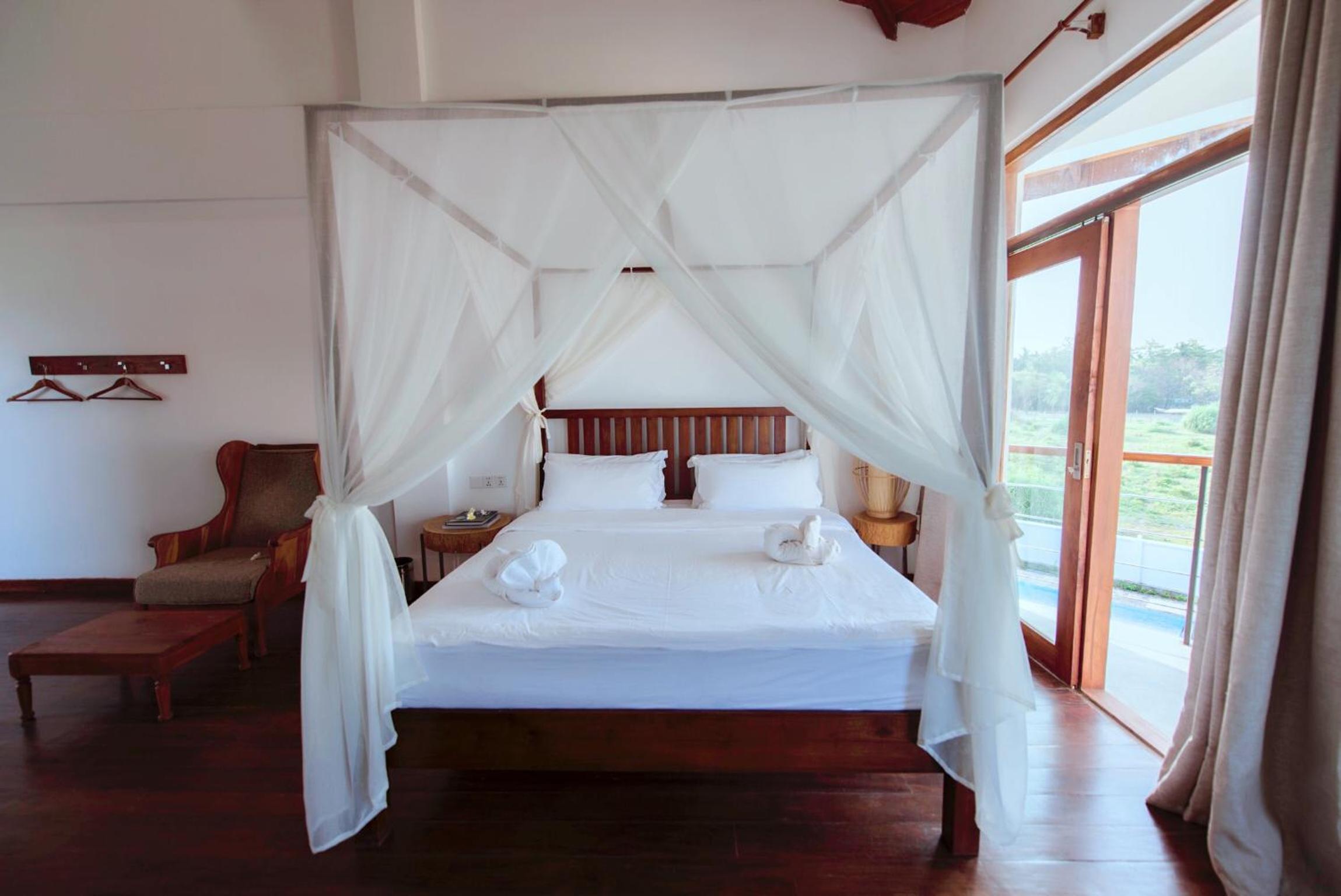 Deluxe Double Room with Bath (Early Check-in & Late Check-out on Availability Basis)