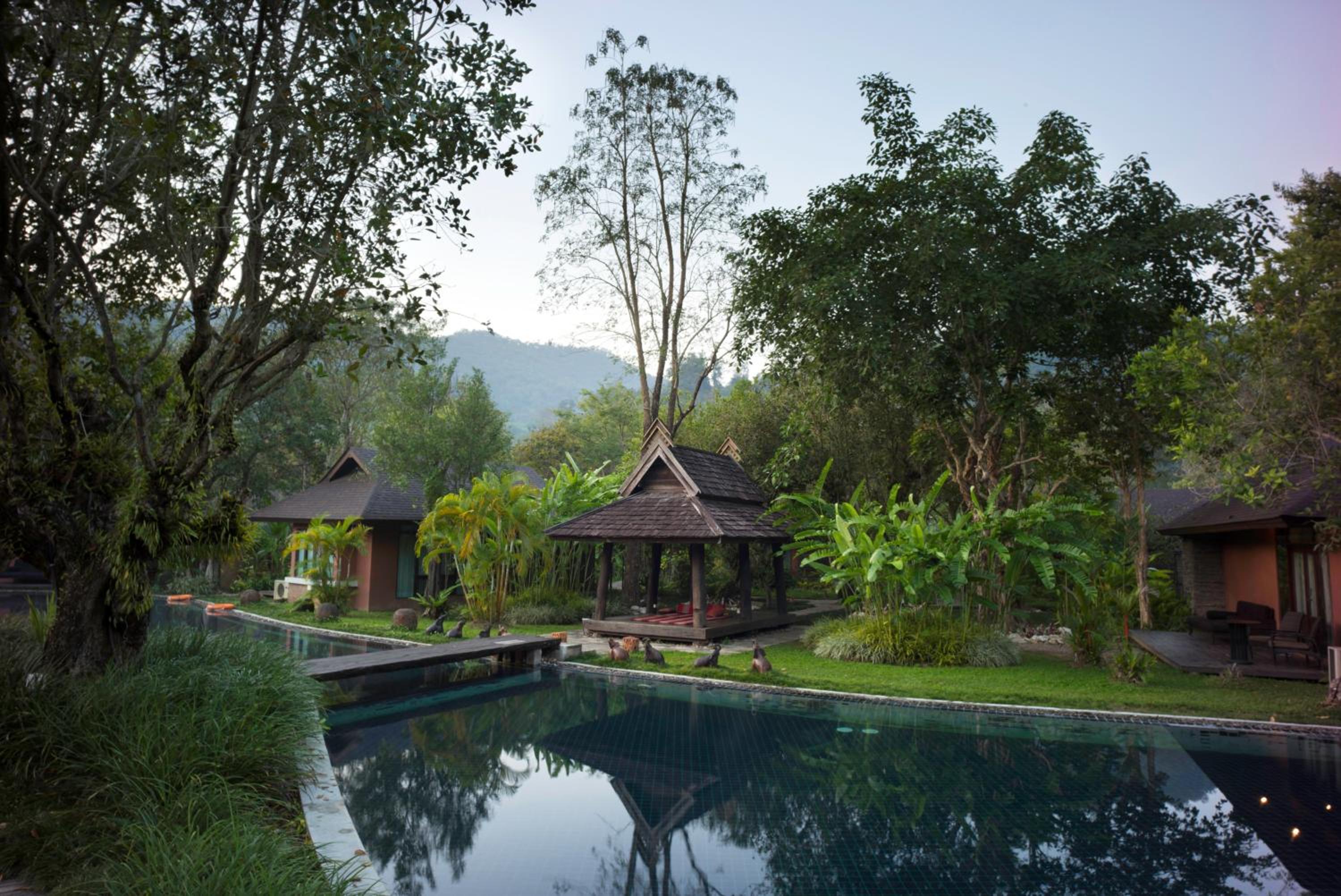 Pool Access Villa - Photo 10