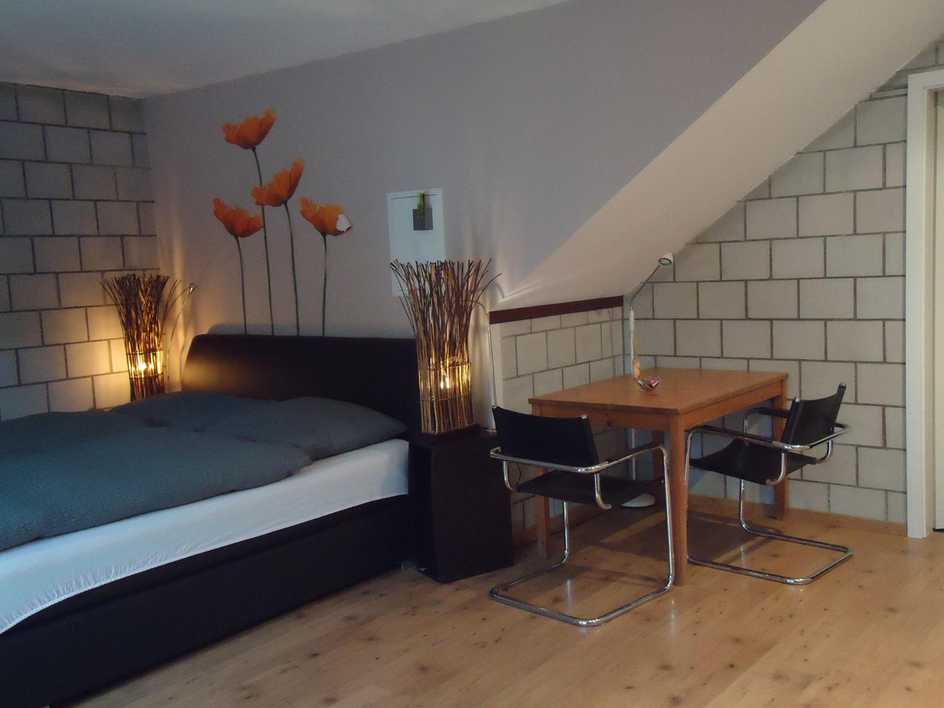 Studio with seating possibility - Photo 2
