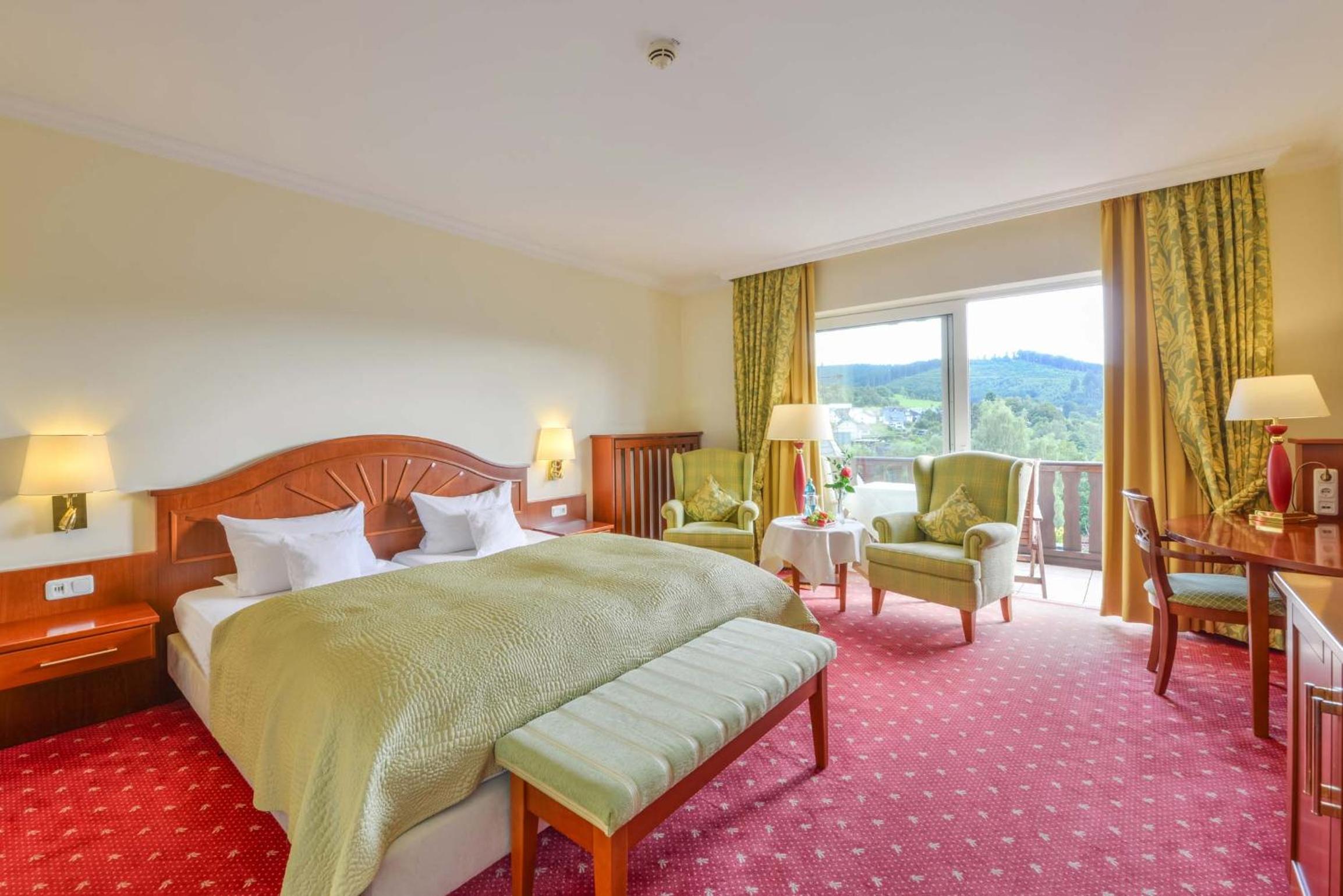Deluxe Double Room with Balcony - Photo 1