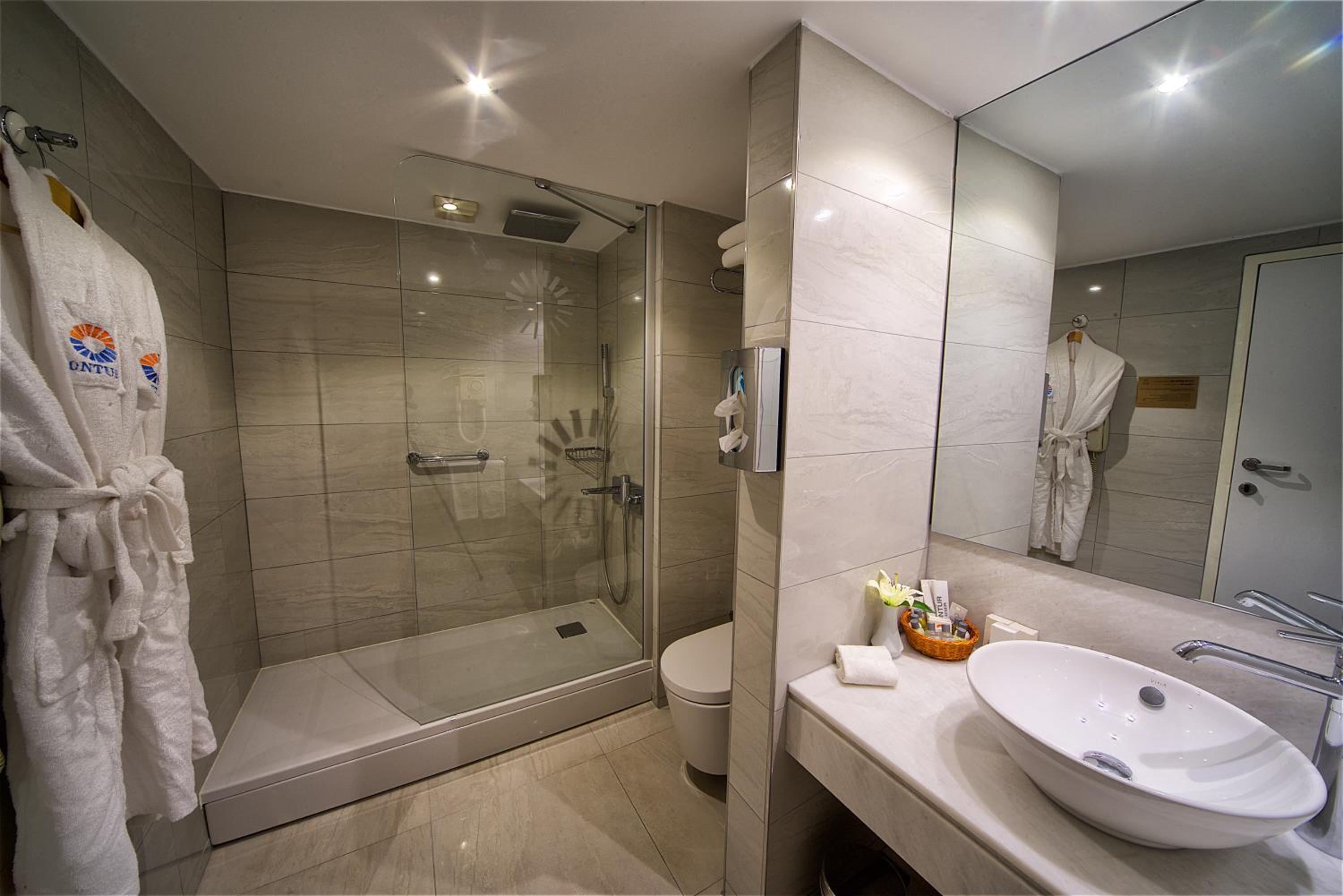 King Suite - Photo 5