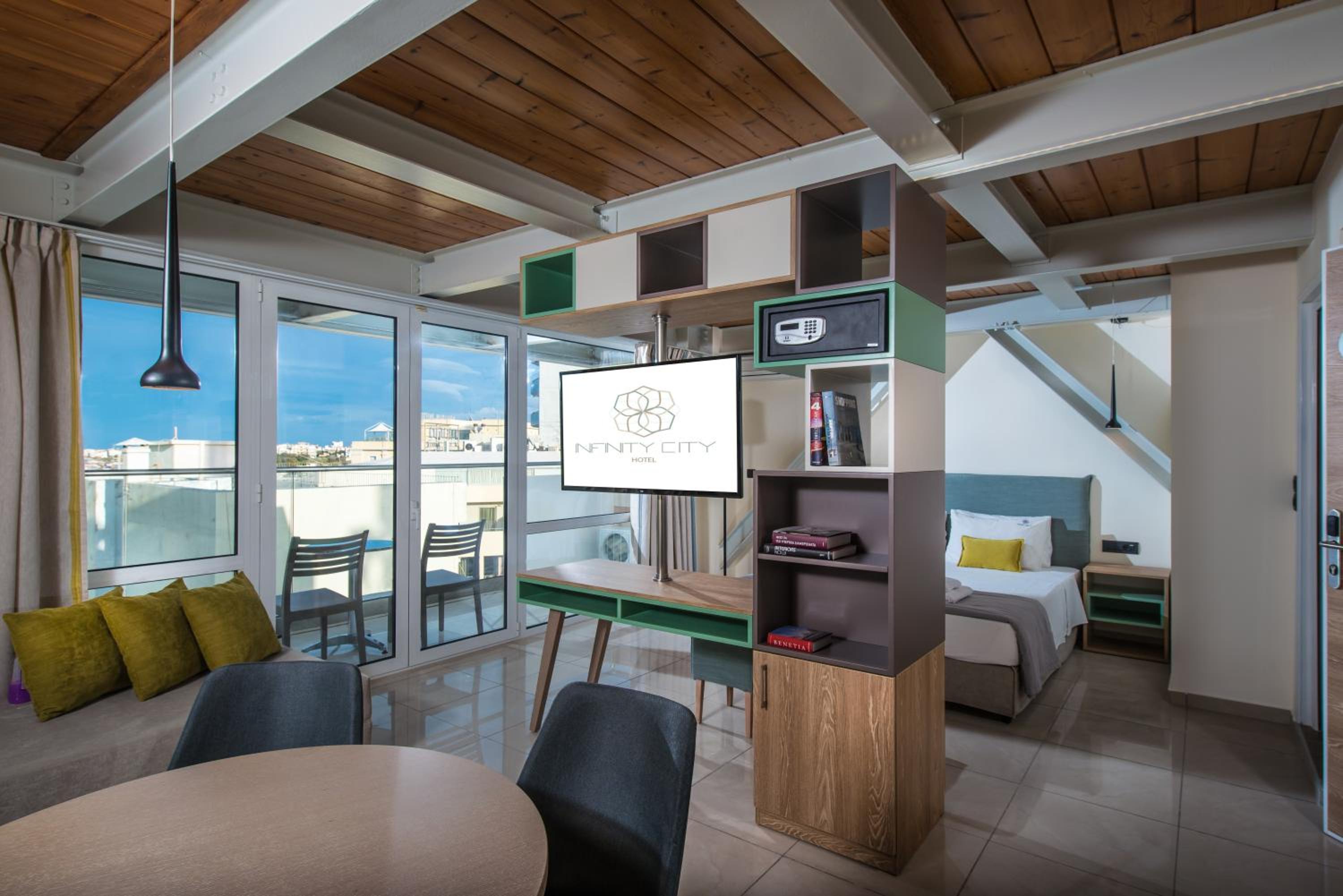 Junior Suite with Sea View photo 3