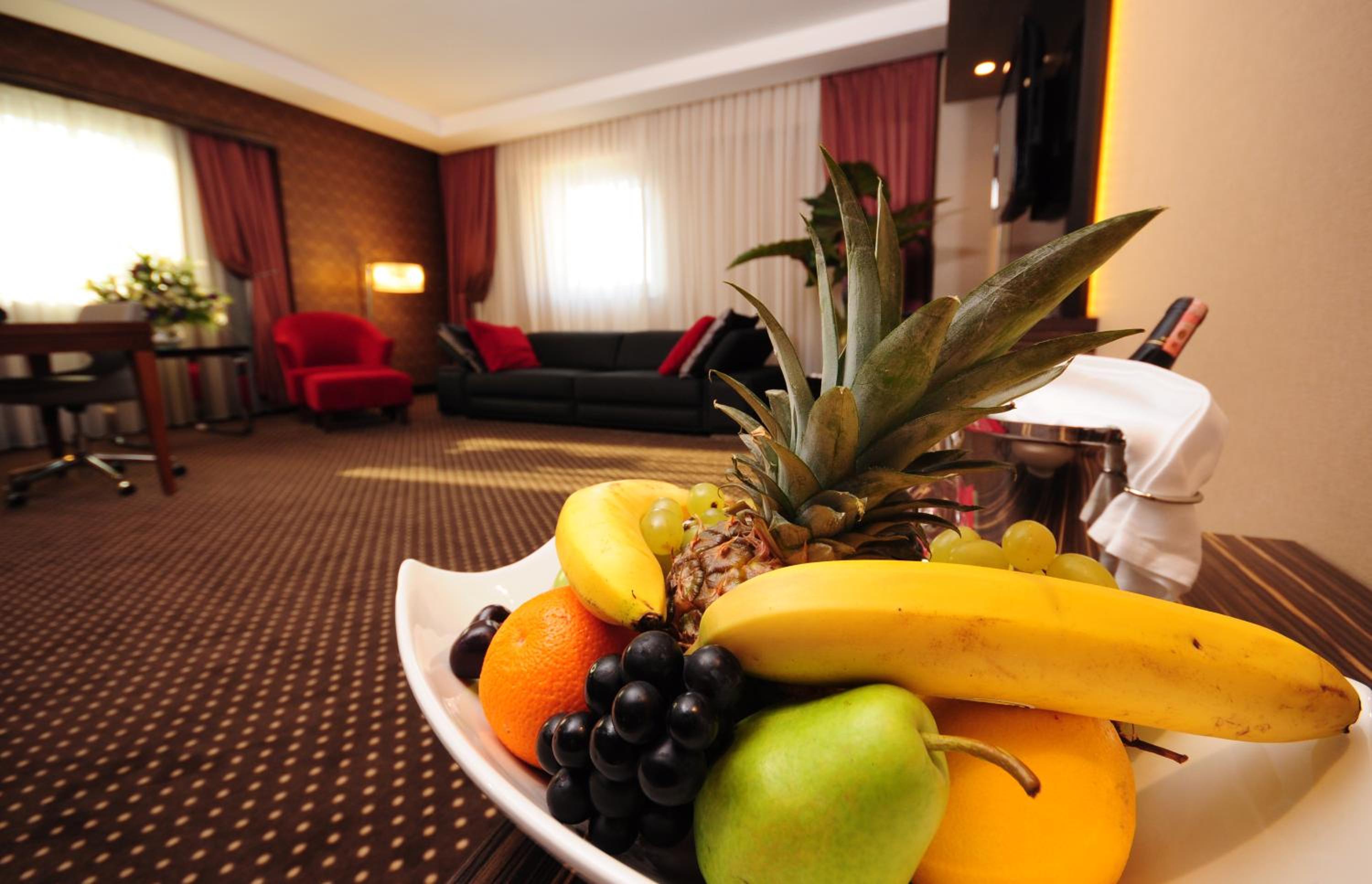 Corner Suite