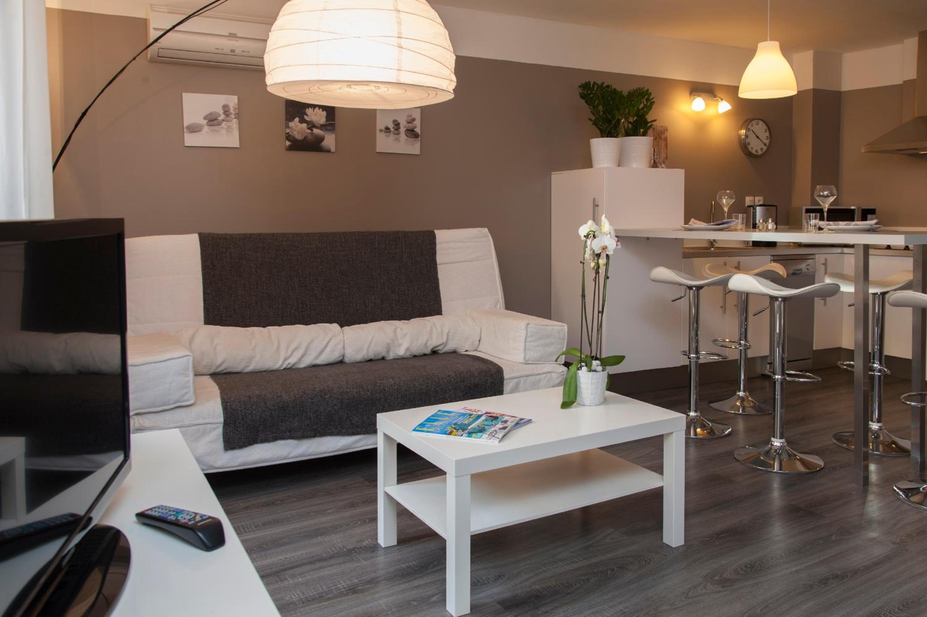 Cottage (4 Adults)