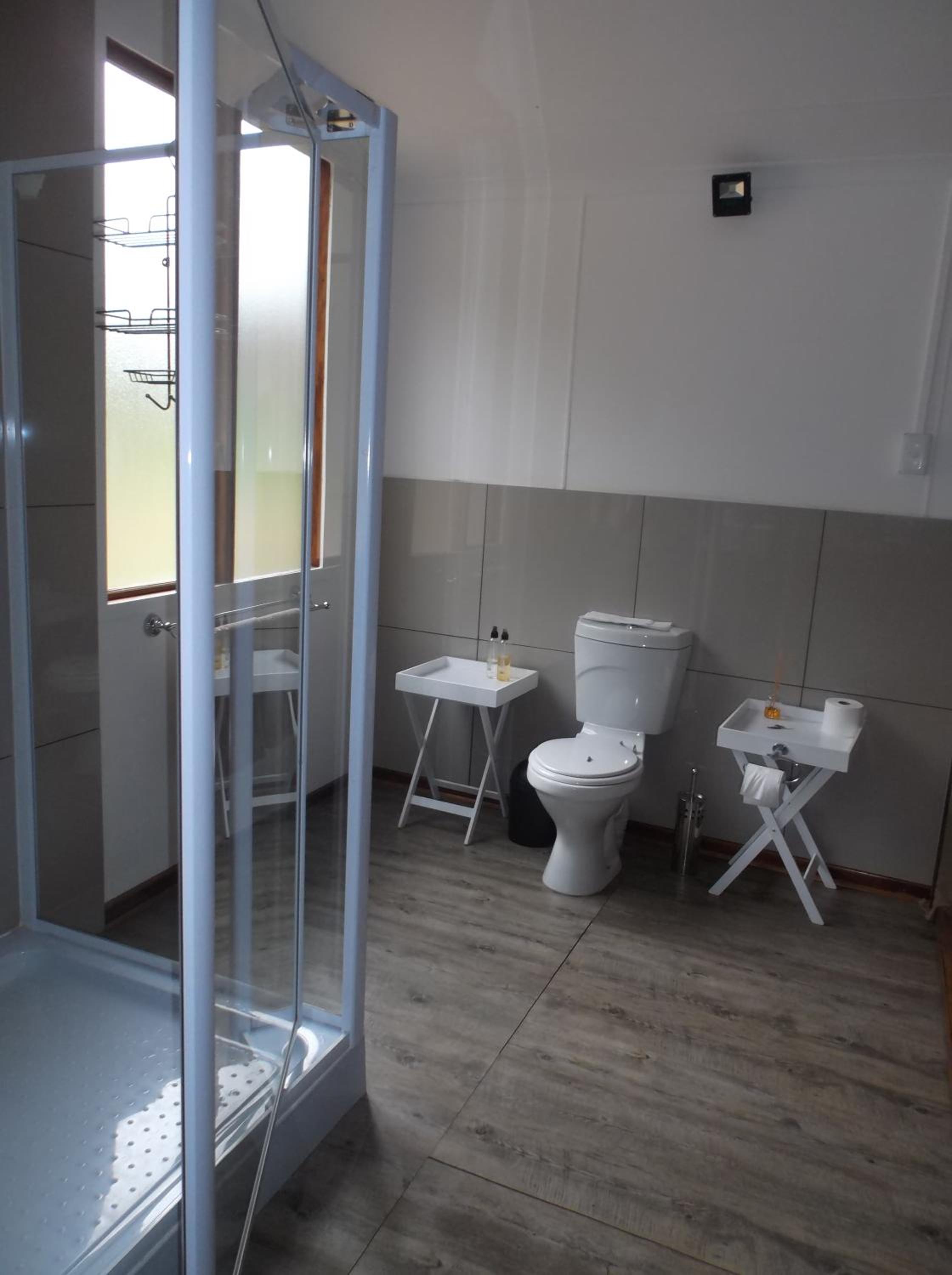 Luxury Waterfront Tent with Riverview - Photo 19