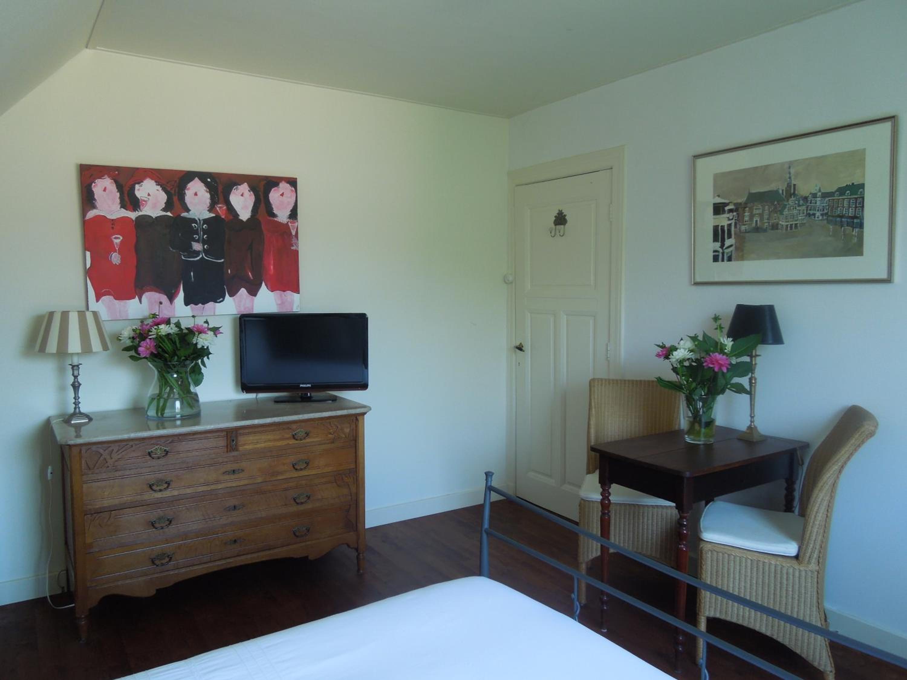 Standard Double Room photo 3