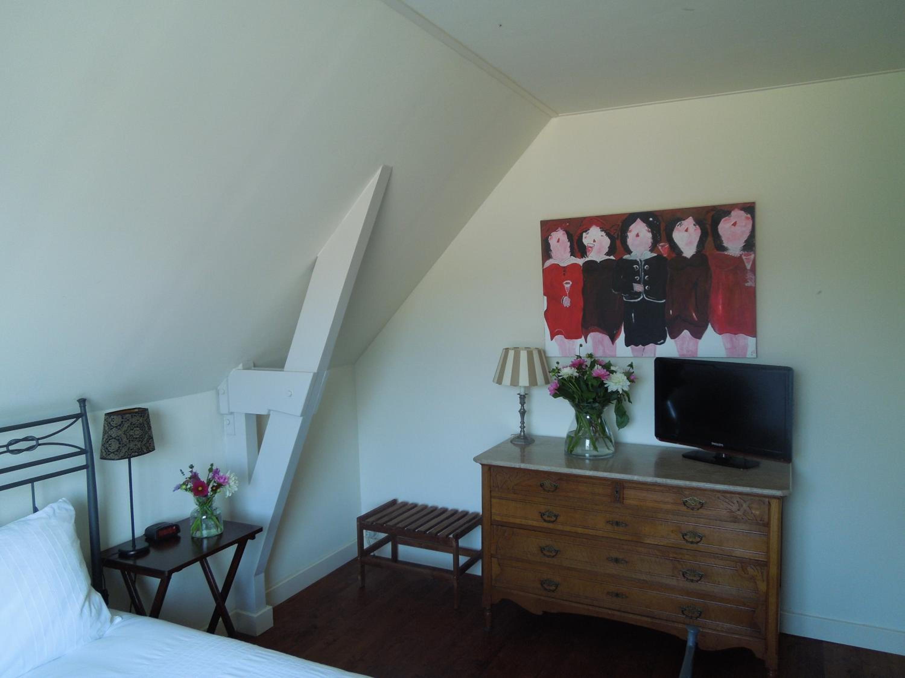 Standard Double Room photo 3