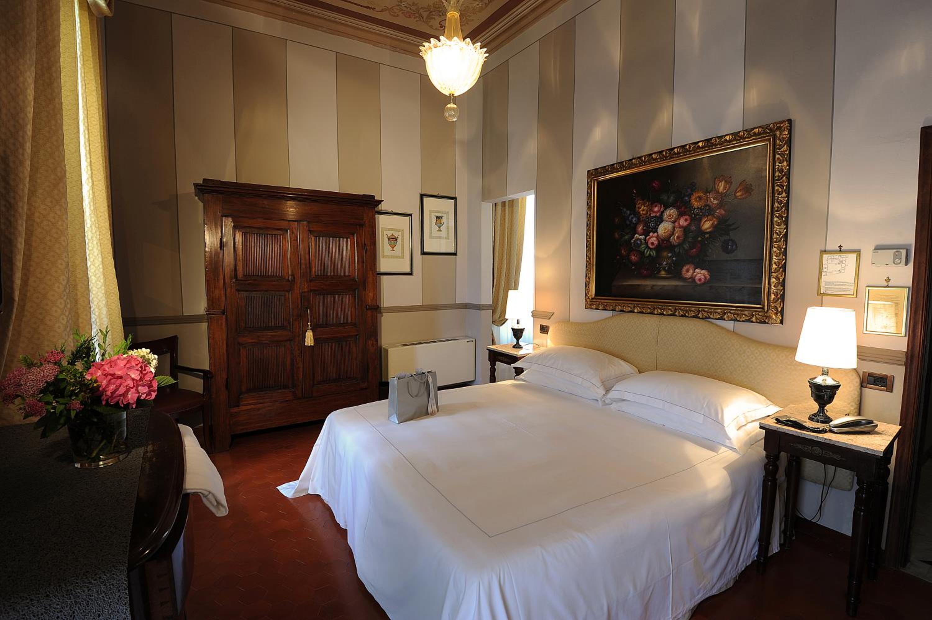 Deluxe Double or Twin Room photo 2