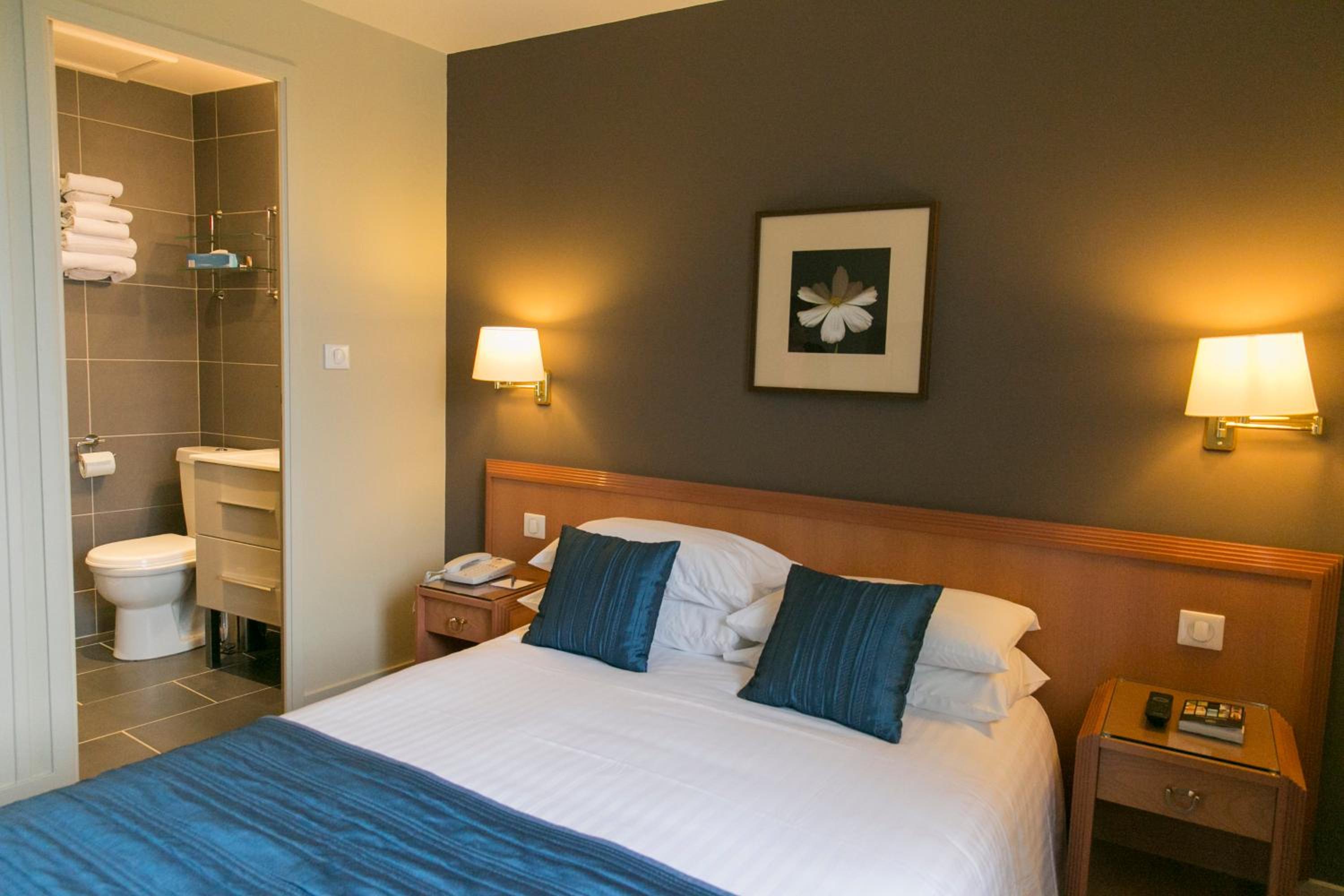 Standard Double Room - Photo 1