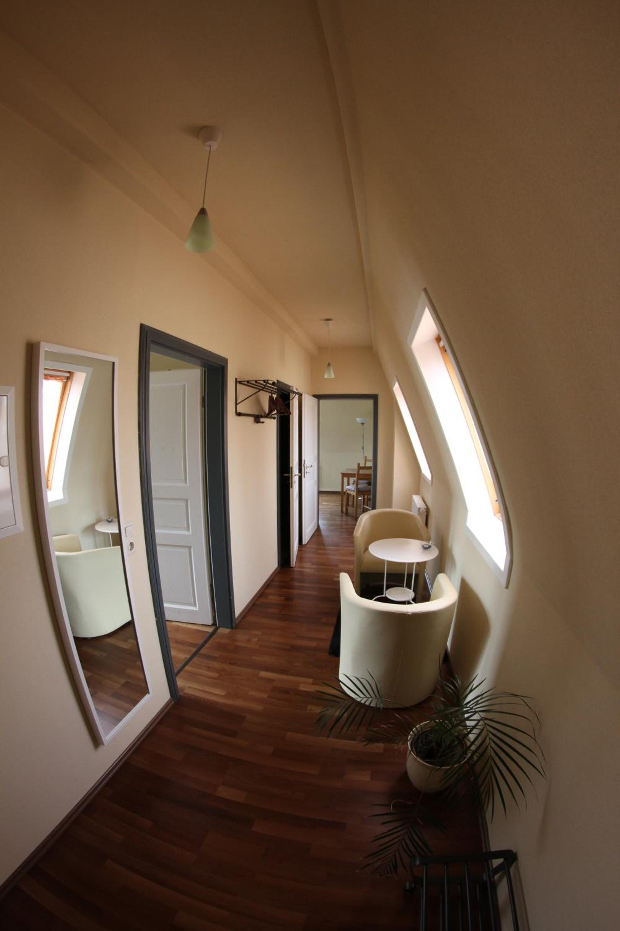 Apartment - Photo 19