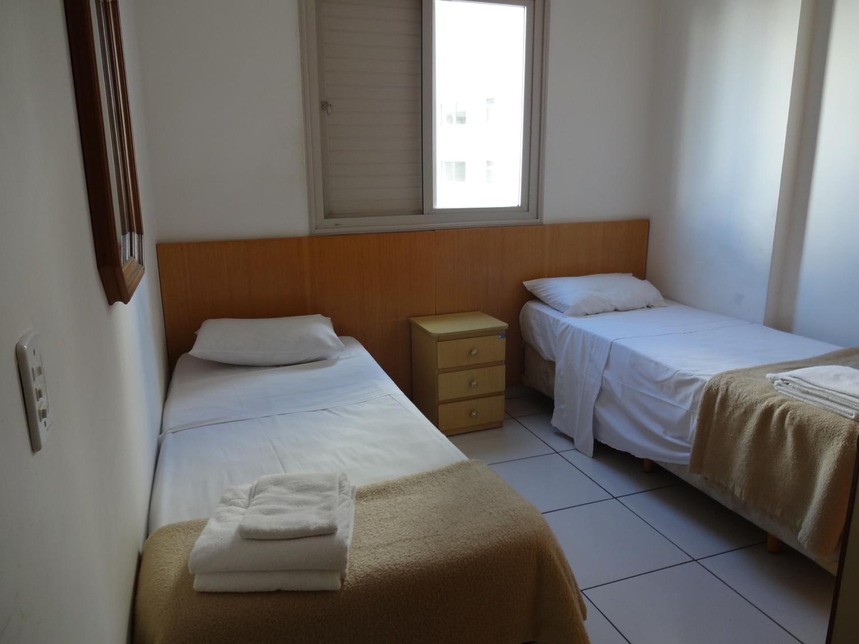 One-Bedroom Apartment with Two Single Beds