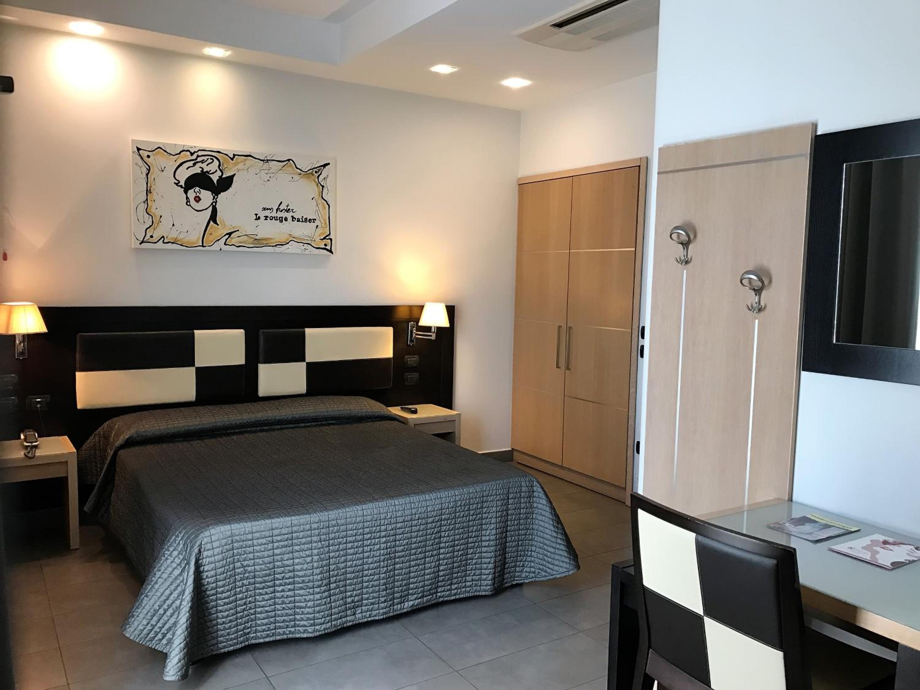 Superior Double Room - Photo 1