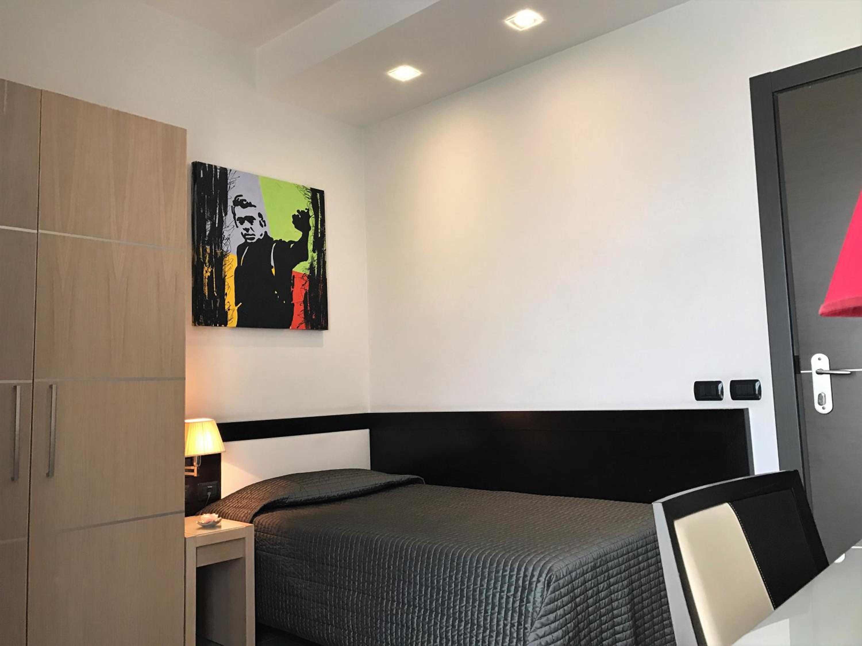 Single Room with Balcony photo 1
