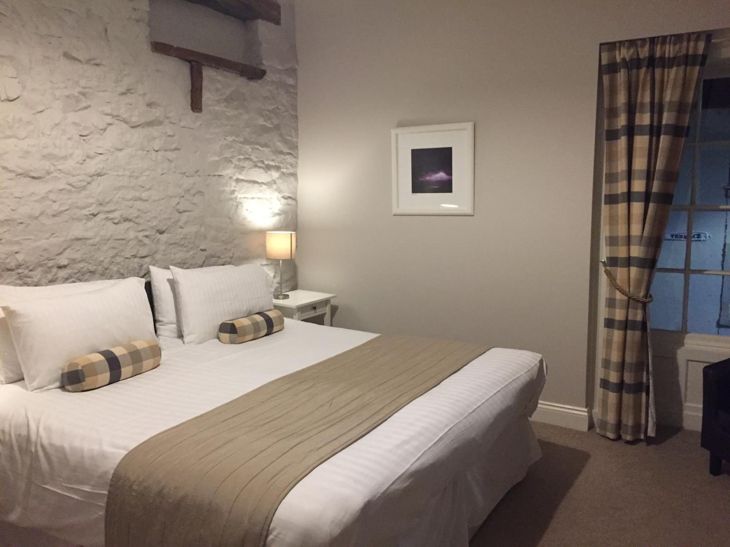 Double or Twin Room with Bathroom photo 2