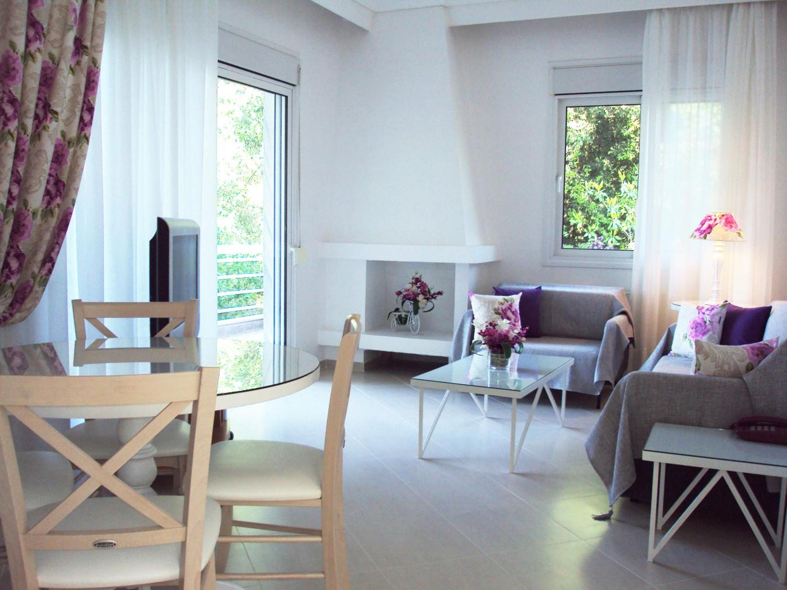 Standard Two-Bedroom Apartment photo 2