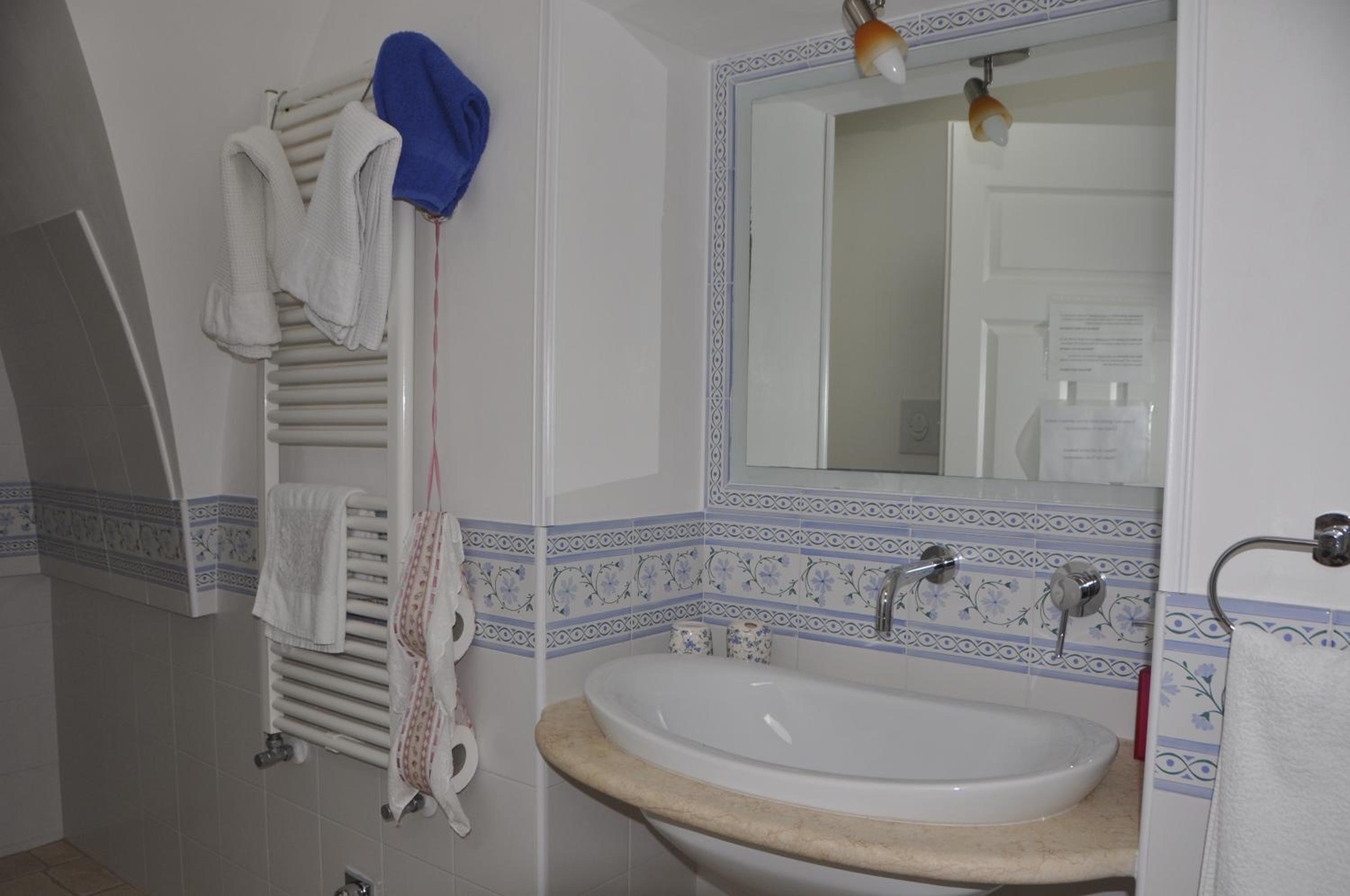 Studio Apartment with Sea View photo 3