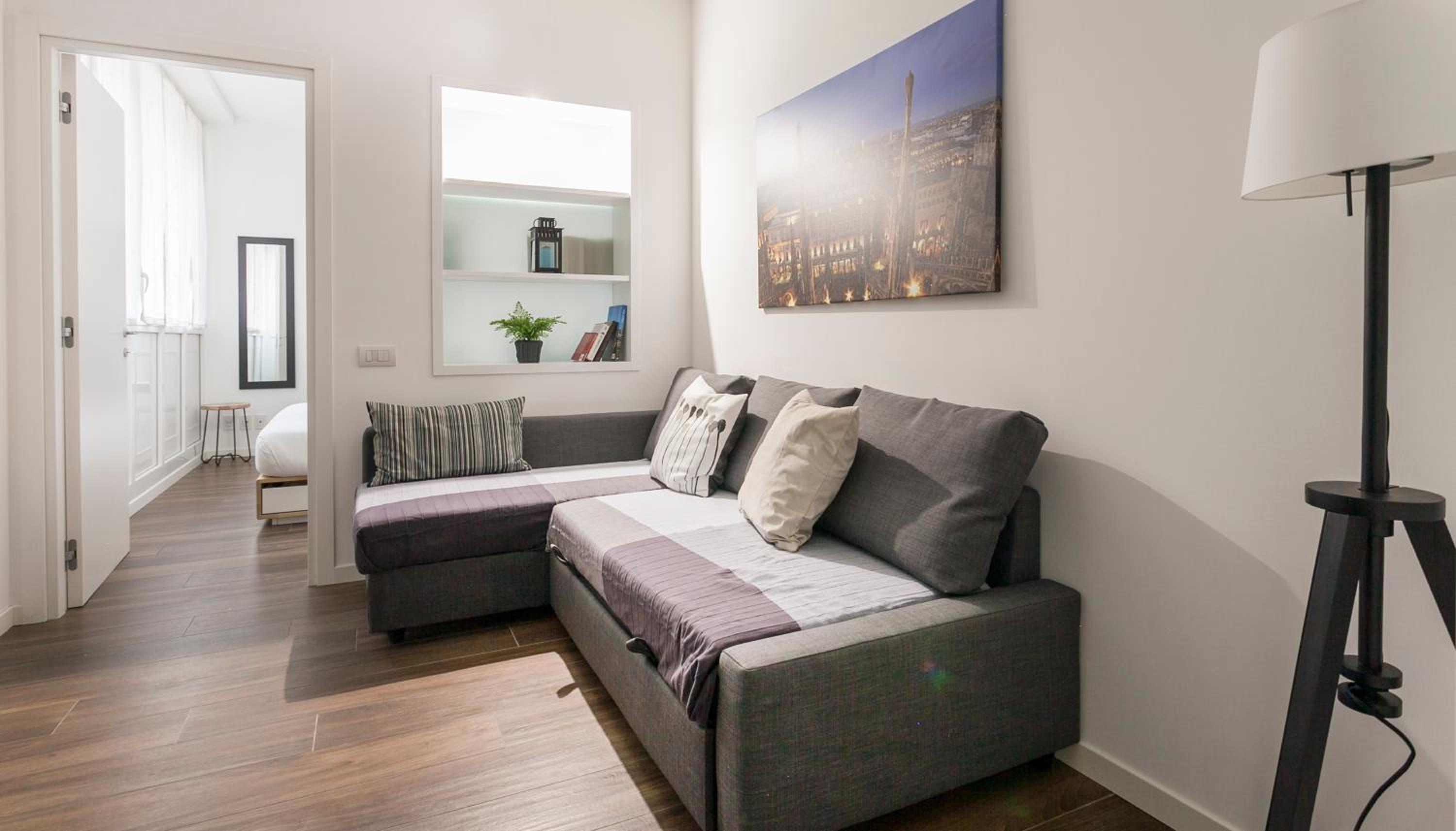 One-Bedroom Apartment
