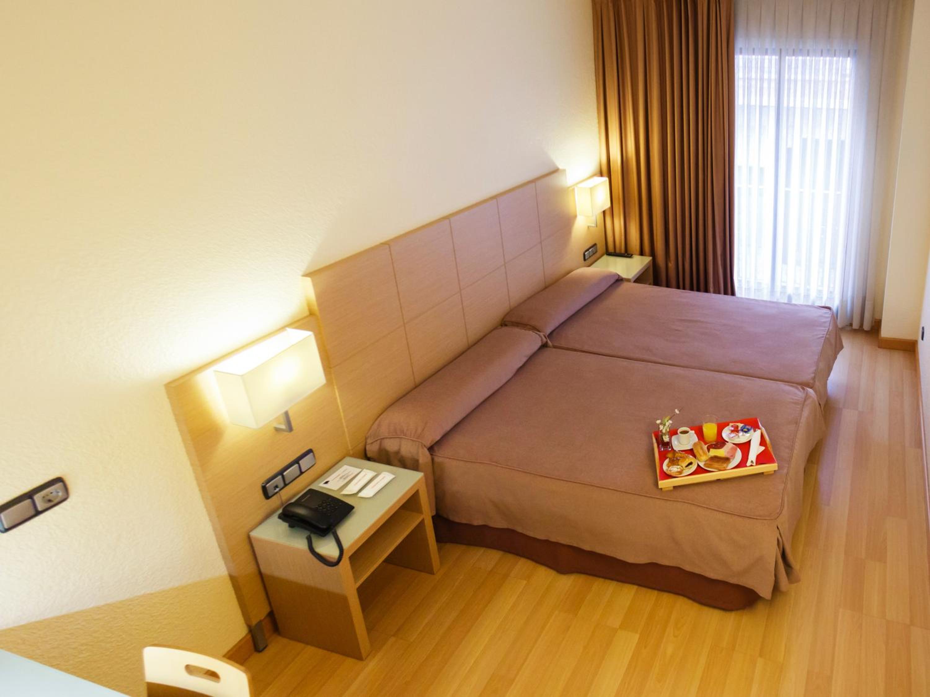 Habitación Doble o con Dos Camas con Cama Adicional