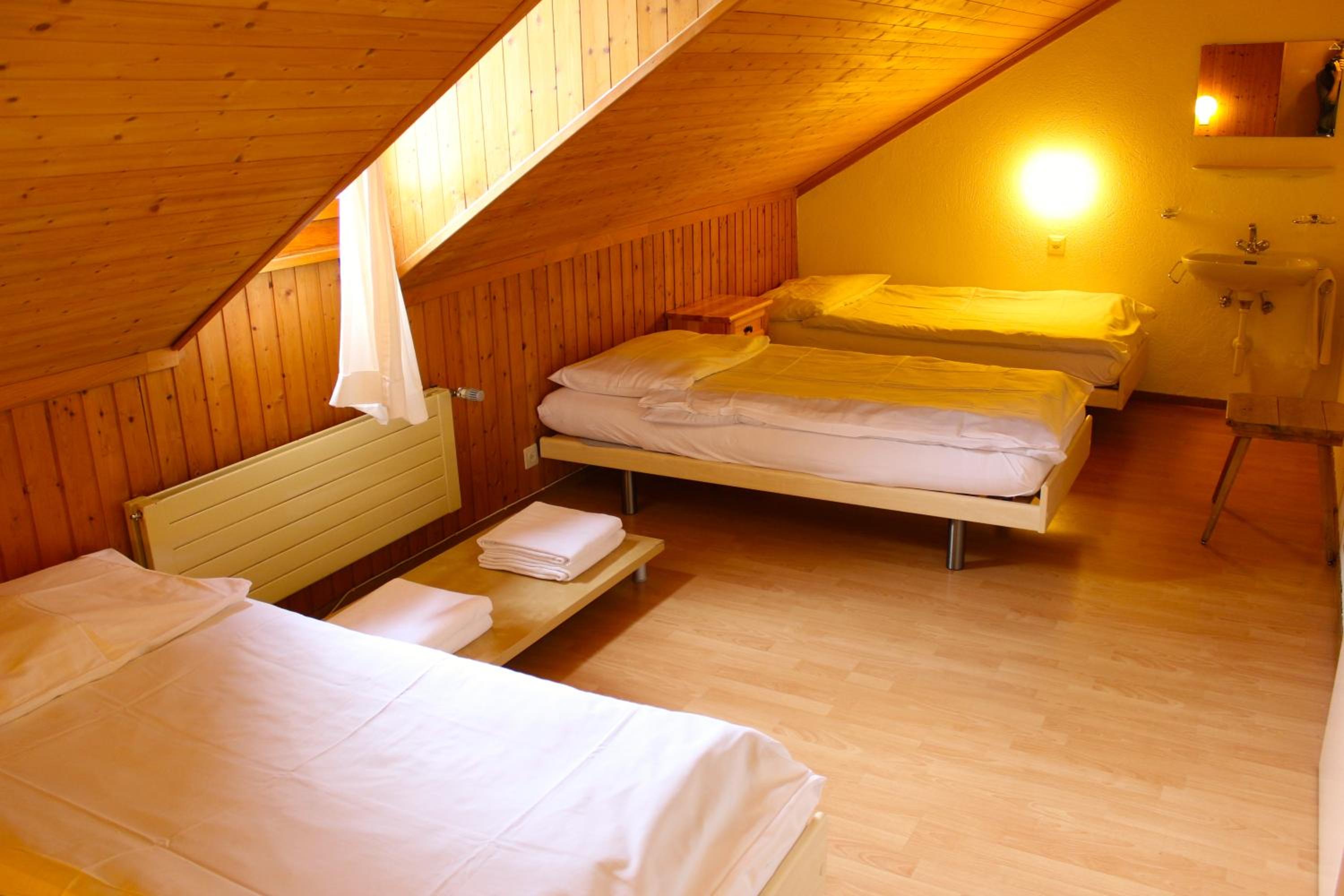 Double Room with Shared Bathroom photo 2