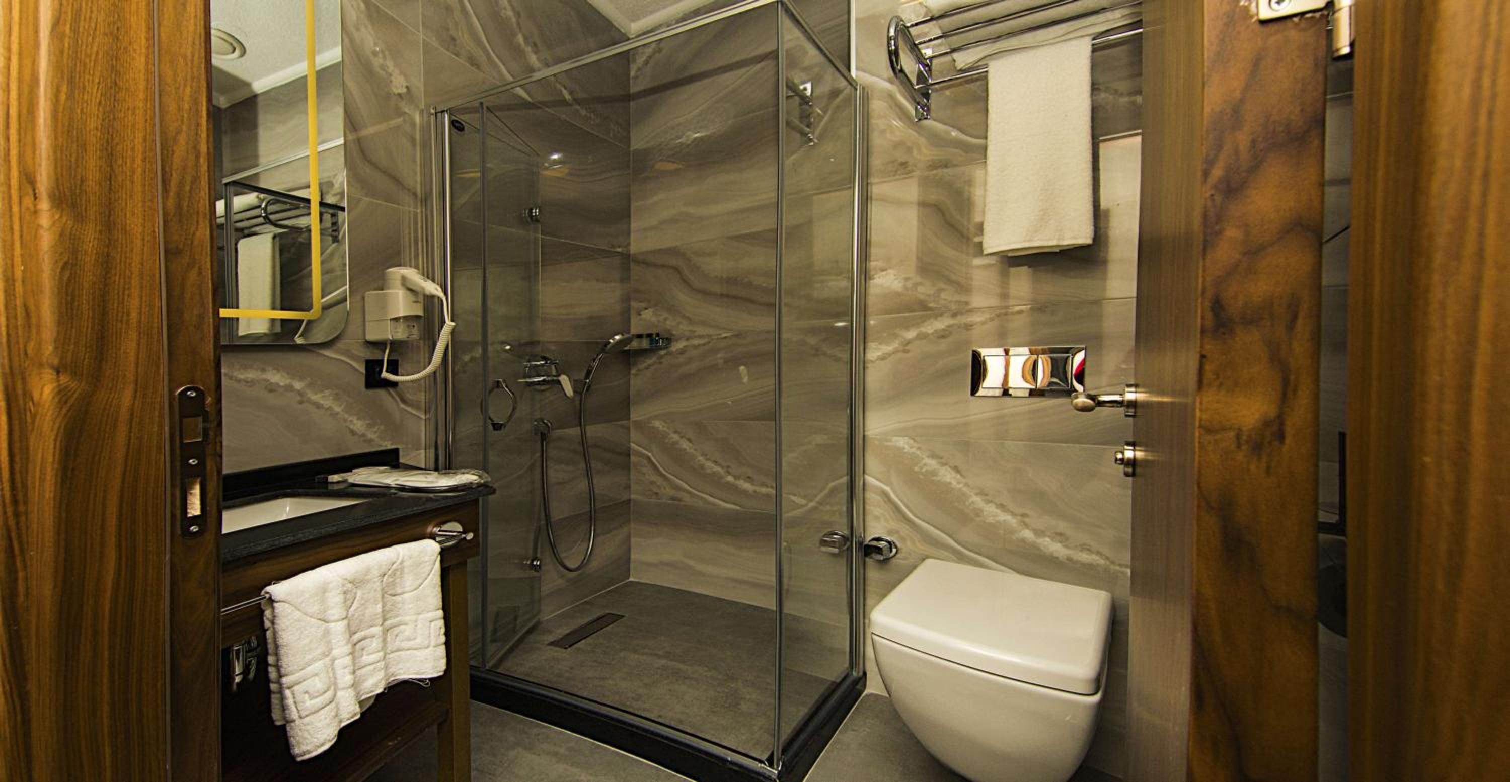 Superior Triple Room photo 3