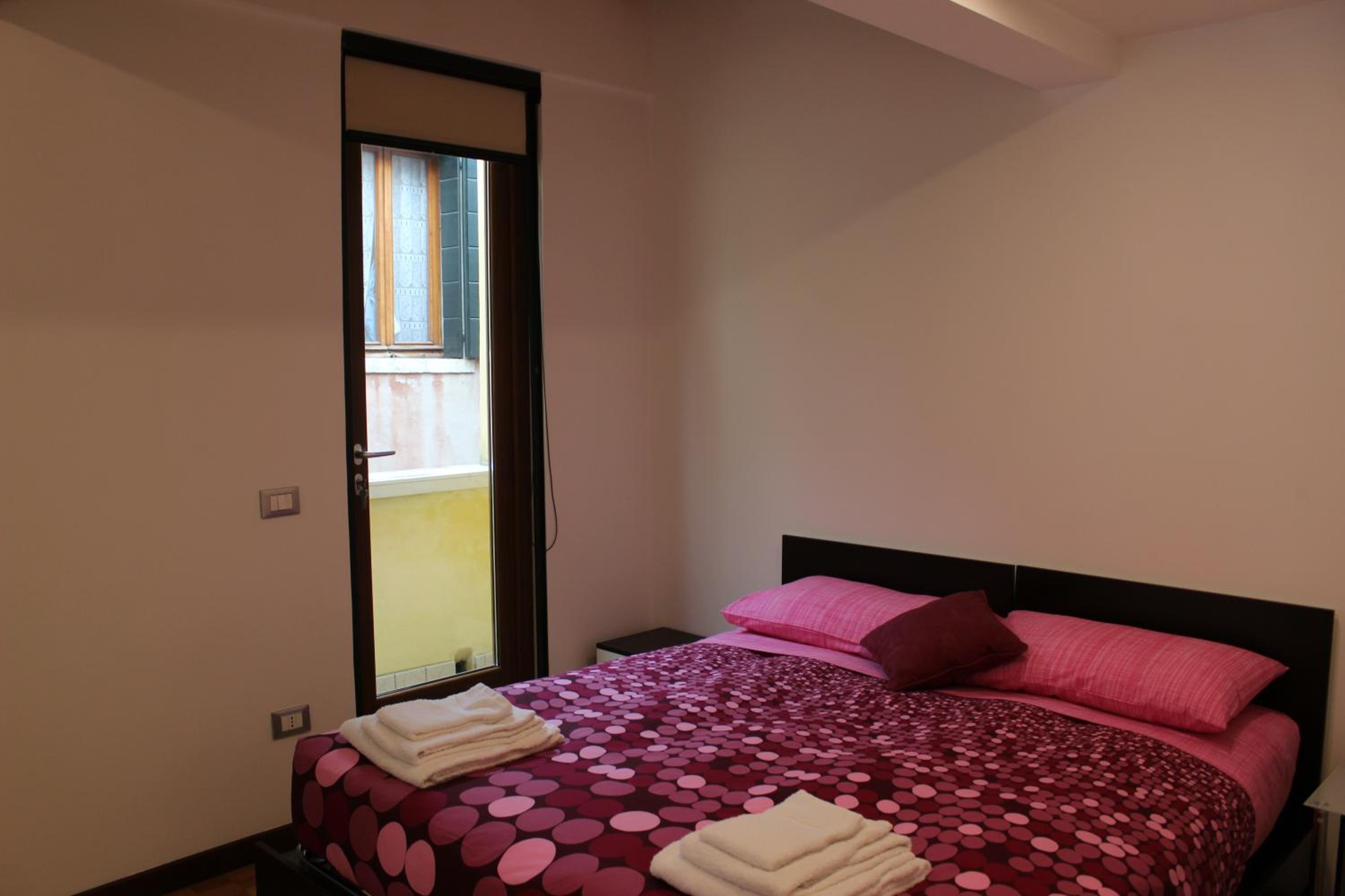 Apartment with Terrace photo 2