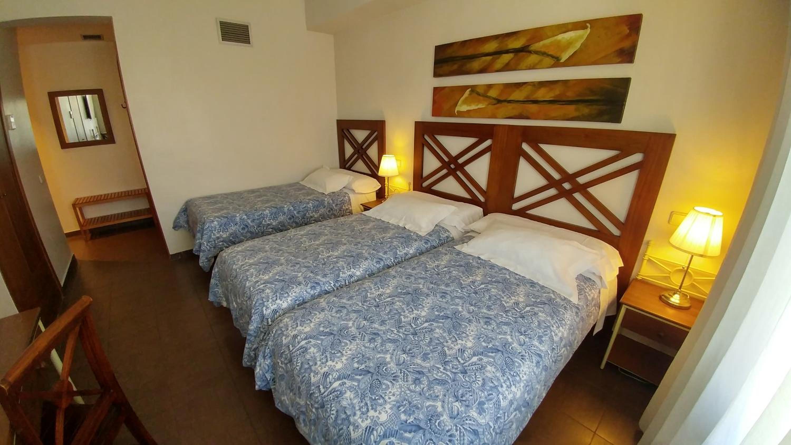 Habitación triple (exterior)