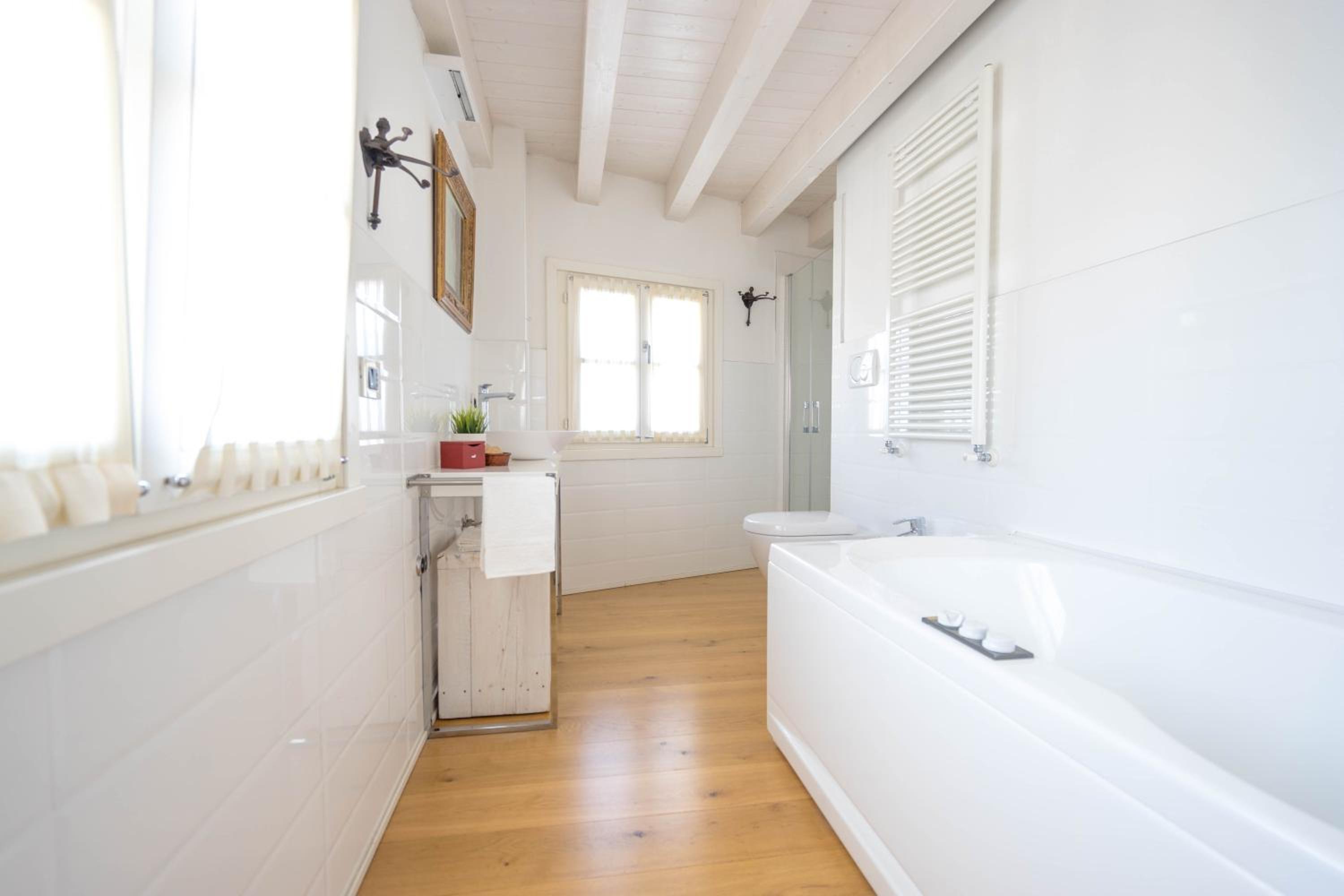 Double Room with Private External Bathroom photo 2