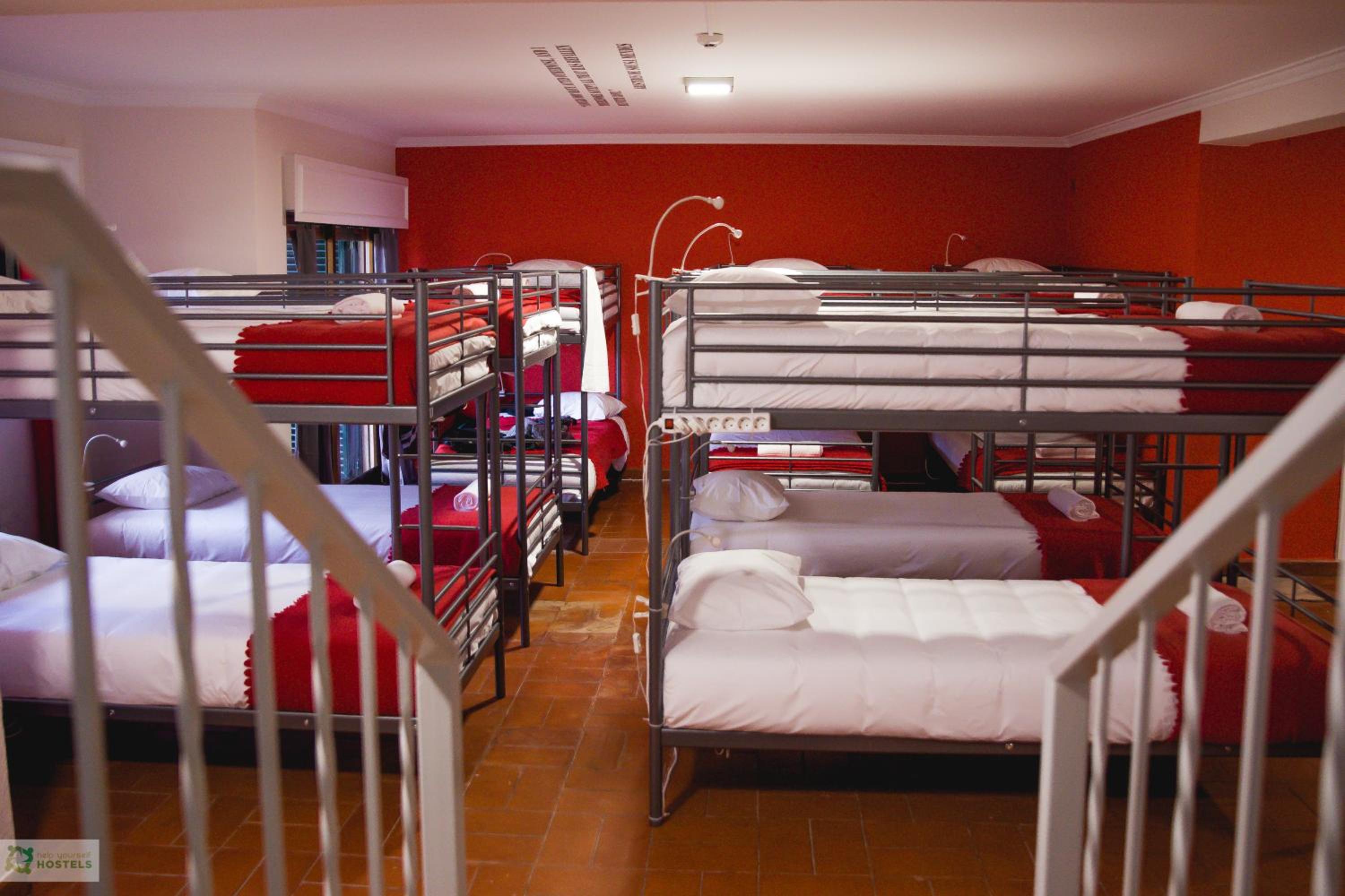 Bed in 6-Bed Mixed Dormitory Room