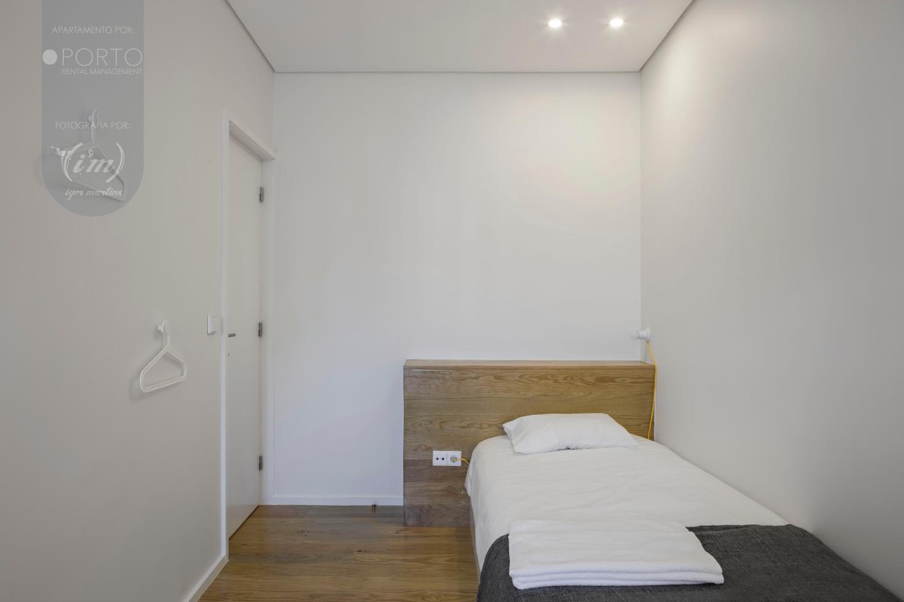 Two bedroom apartment with Balcony - Photo 6