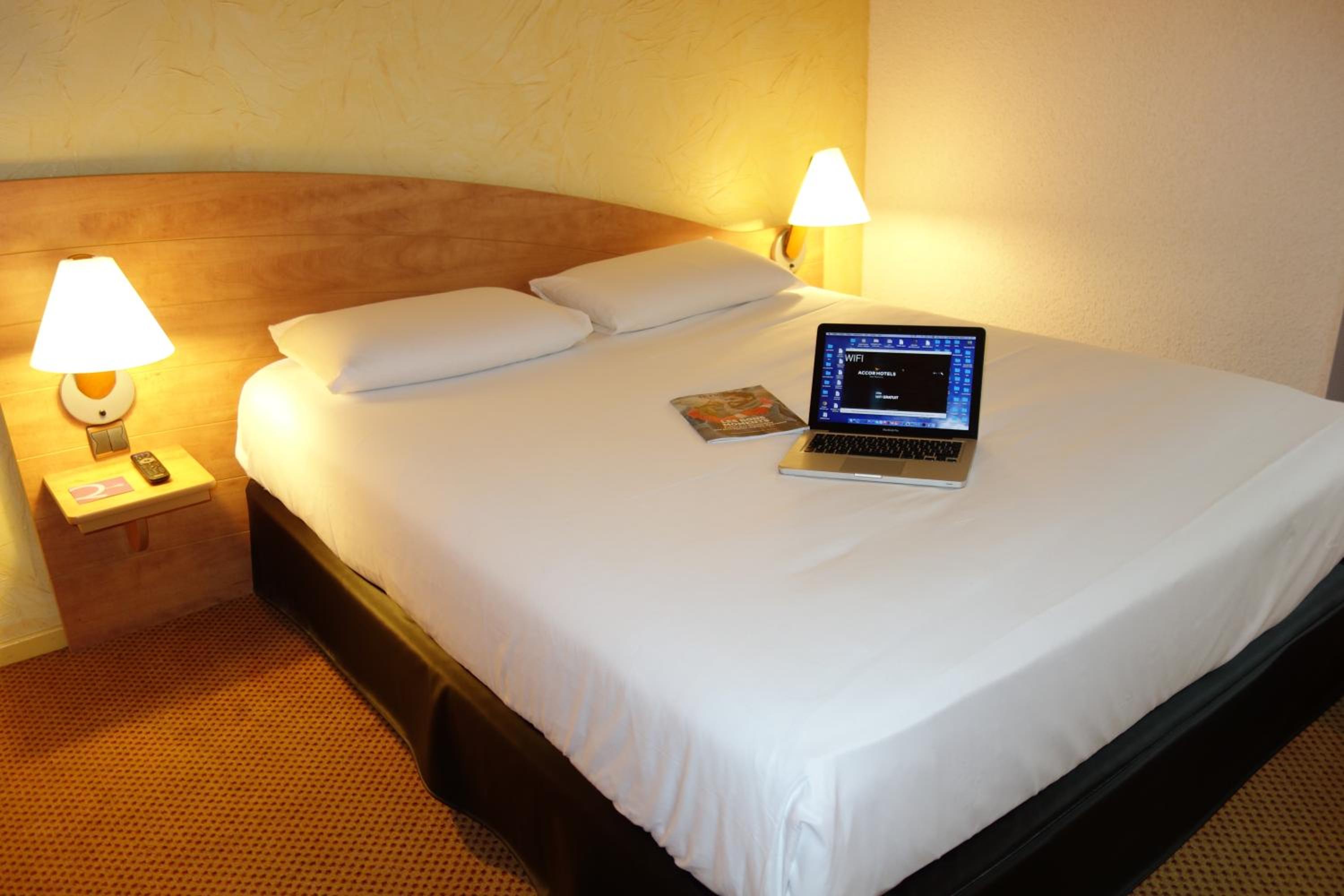 Standard One Double Bed - Photo 6