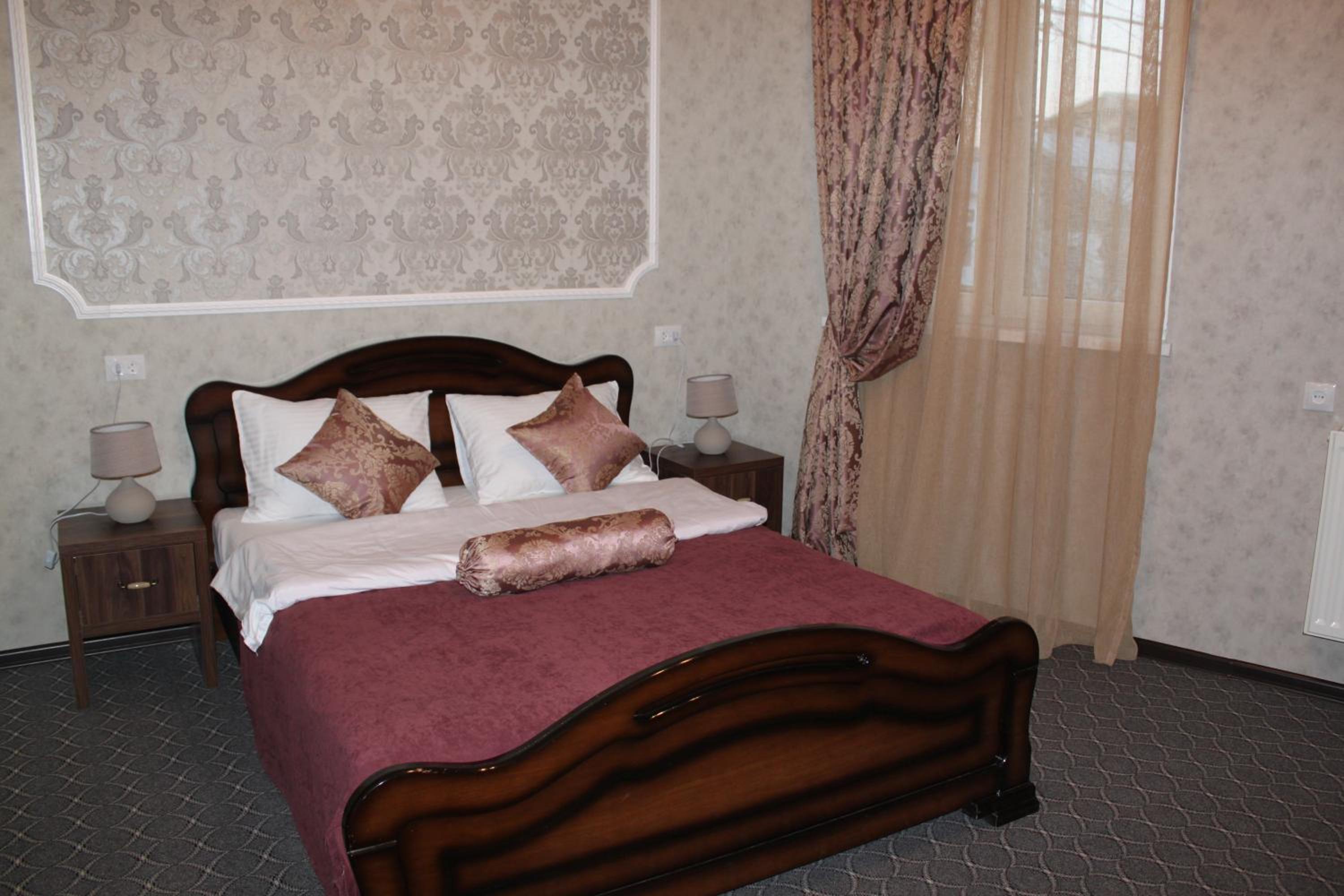 Double Room with Balcony - Photo 1