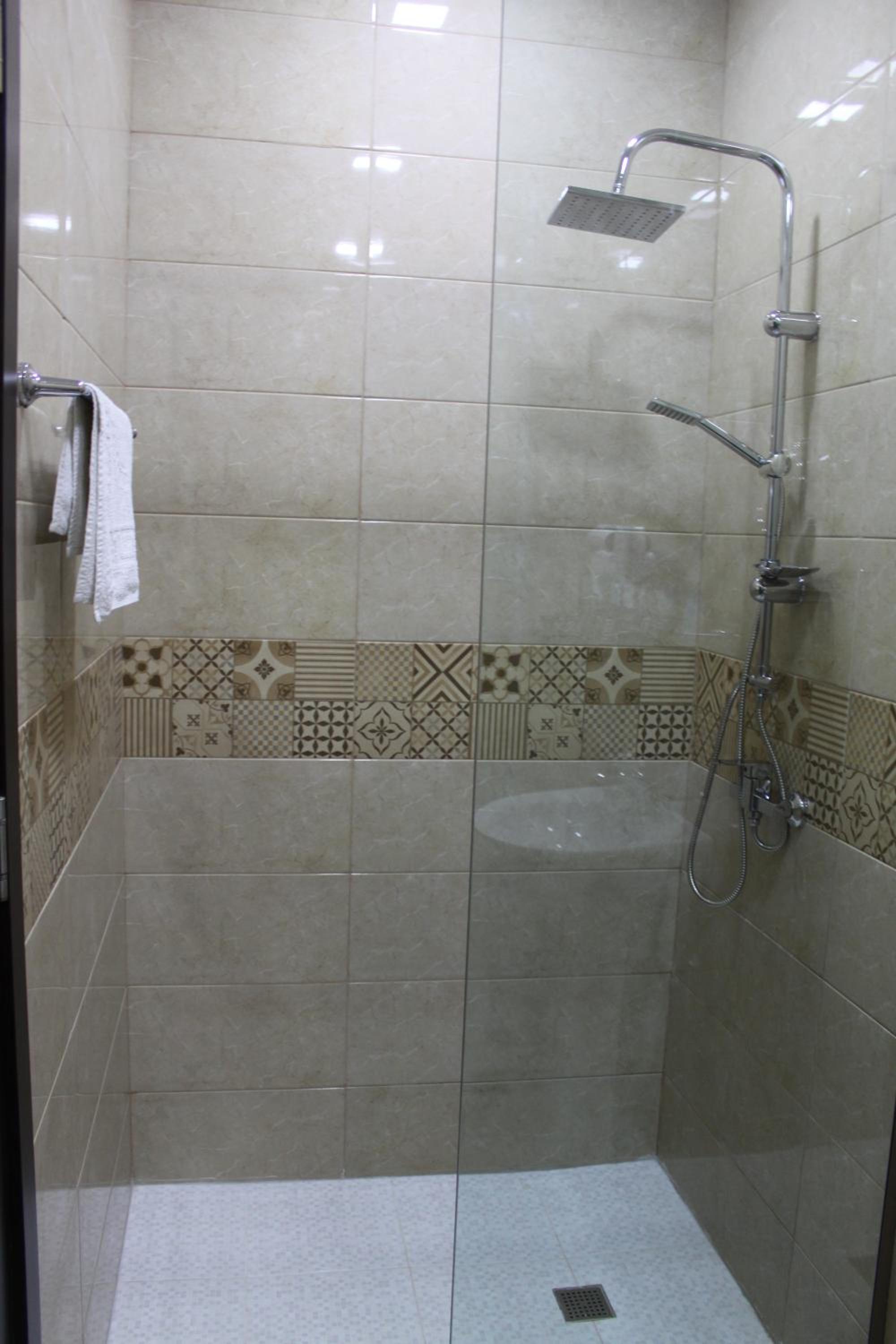 Double Room with Balcony - Photo 10
