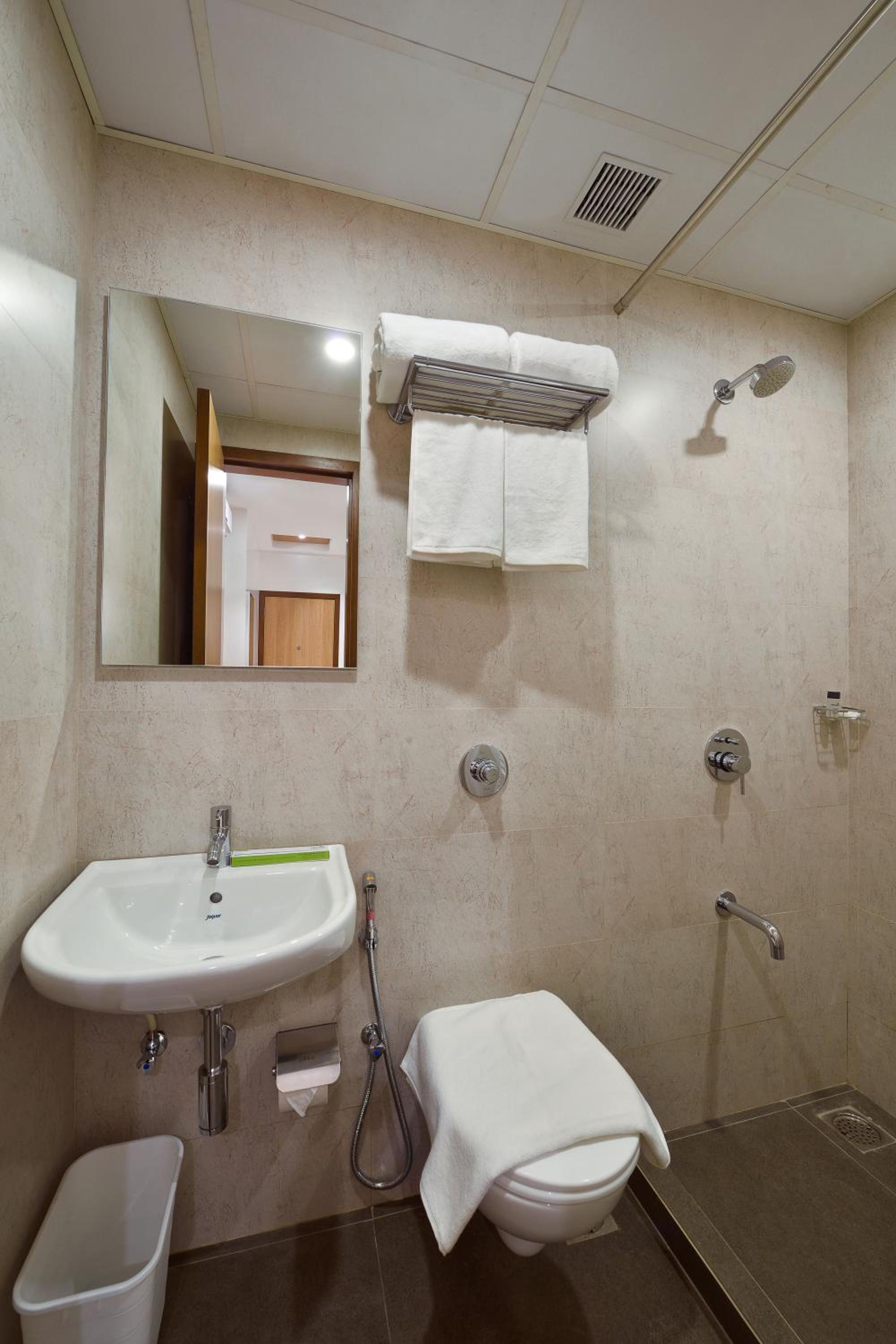 Superior Double or Twin Room - Photo 3