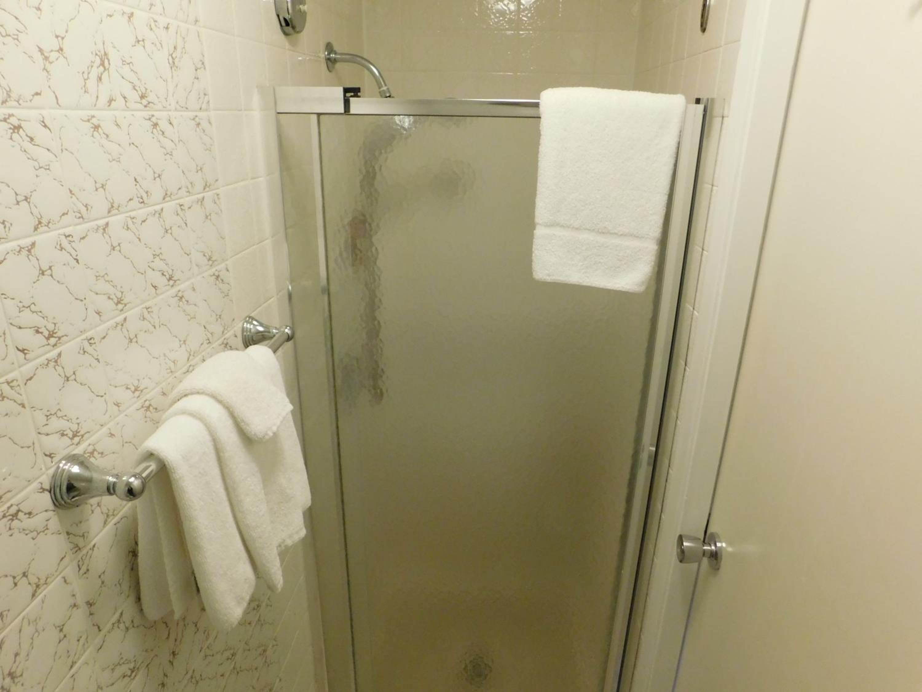 Standard Queen Room - Photo 2