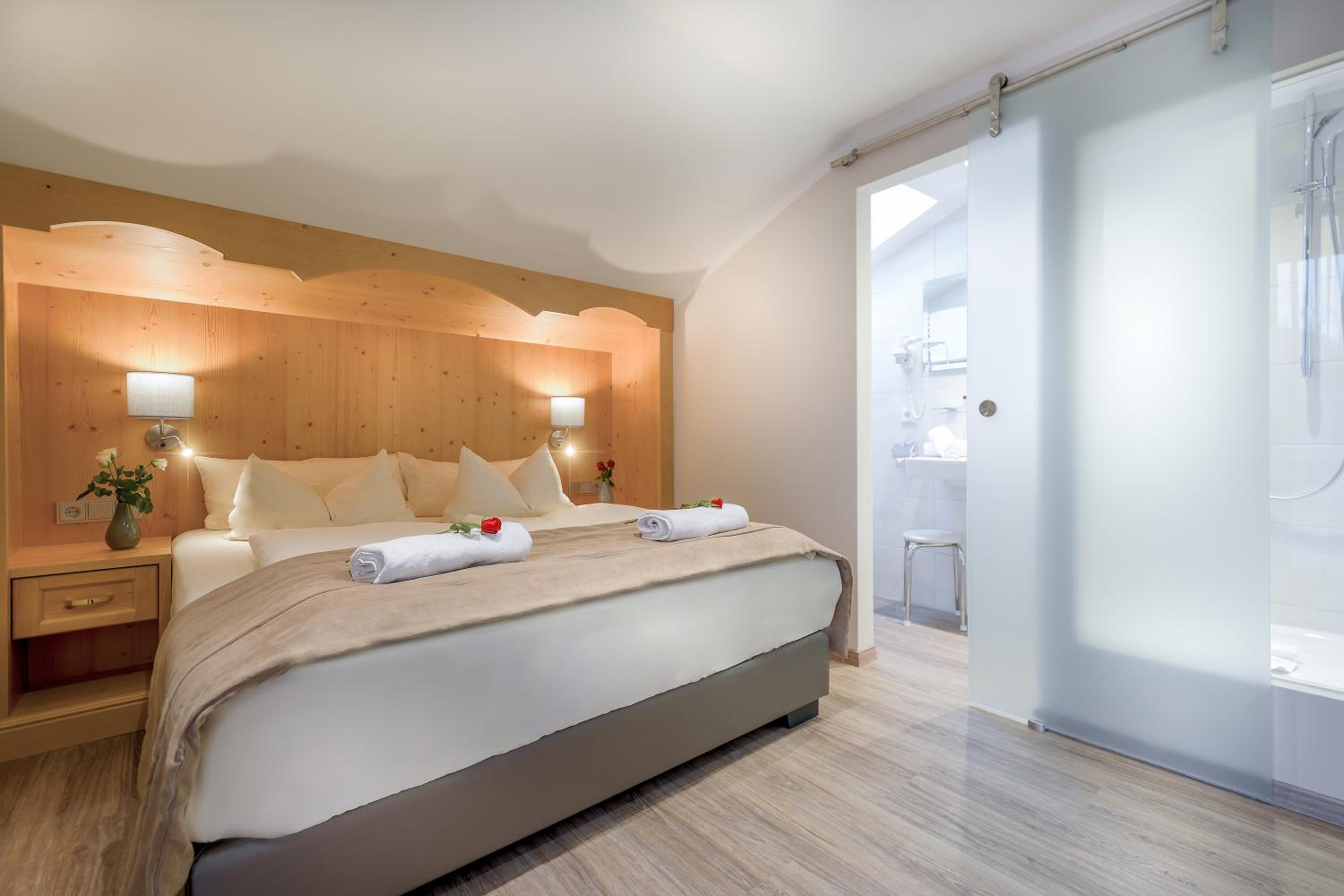 Romantic Double Room - Photo 2